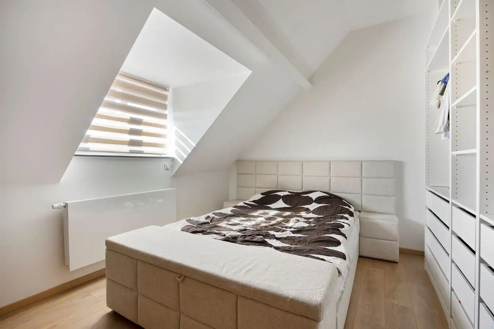 Zeer ruime woning met mogelijkheden privé/beroep foto 19