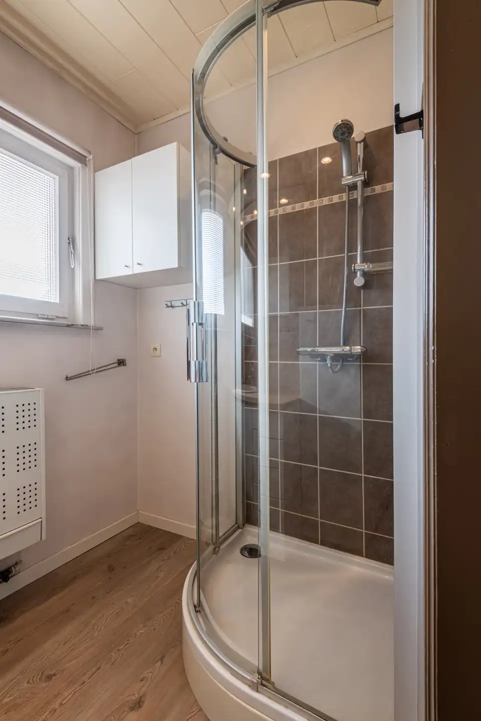 Instapklaar 2-slaapkamerappartement met zonnig terras te koop in De Panne. foto 14