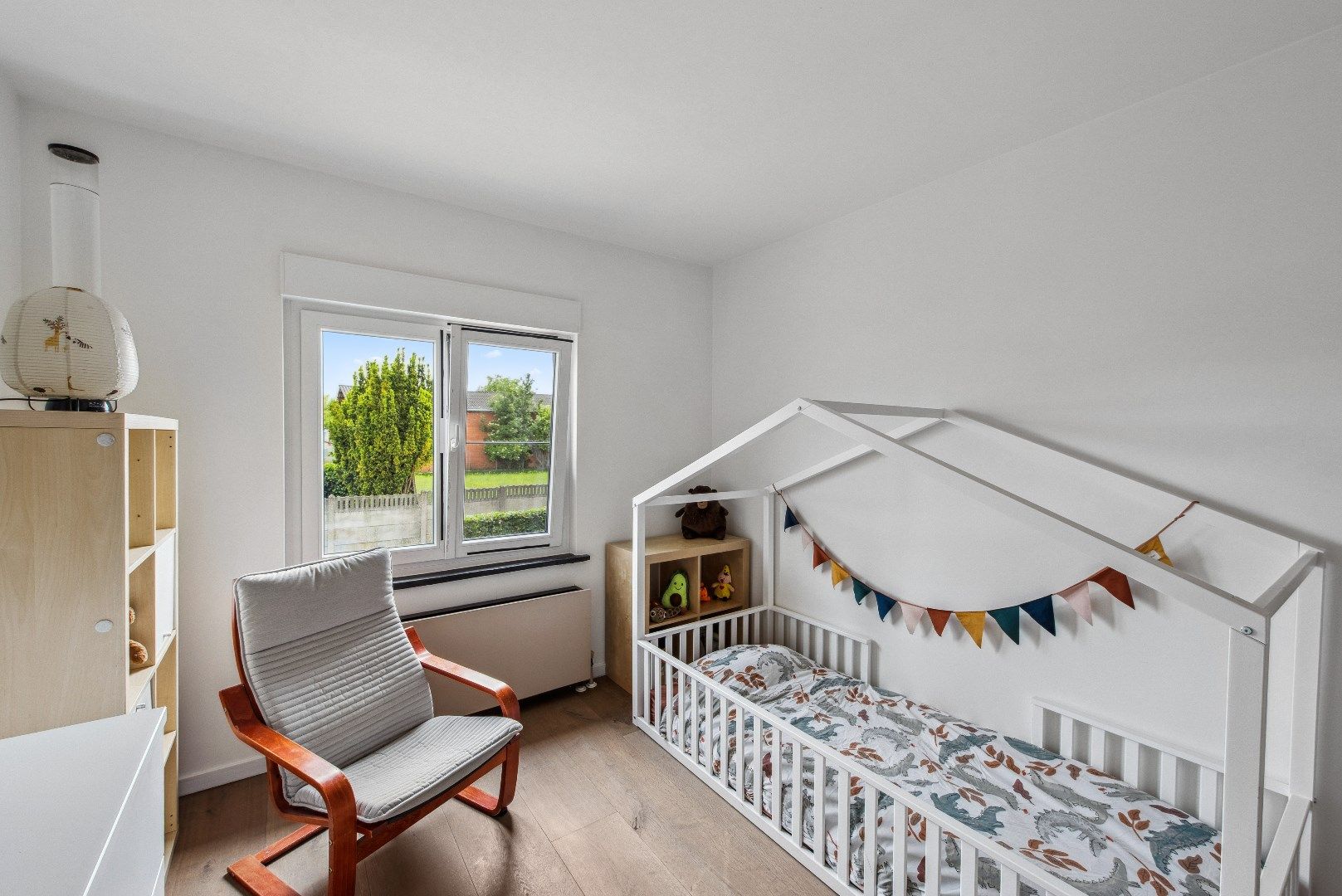 Bungalow met nieuw dak, 3 slaapkamers en garage foto 12