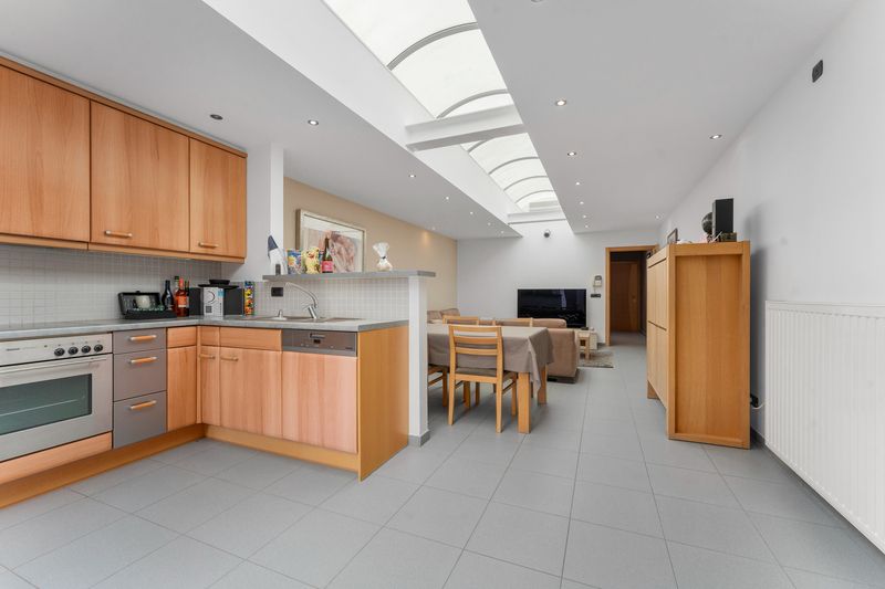 Hoofdfoto van de publicatie: Roeselare : Instapklare, gerenoveerde rijwoning in hartje Roeselare!