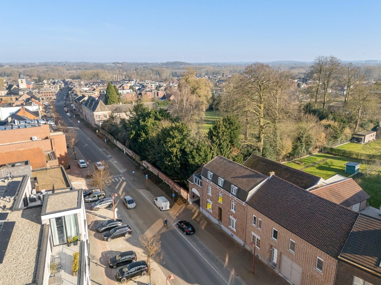 Duplexappartement (189 m²) met overdekt terras en garage in een statige herenwoning in het centrum van Hoeselt foto 4