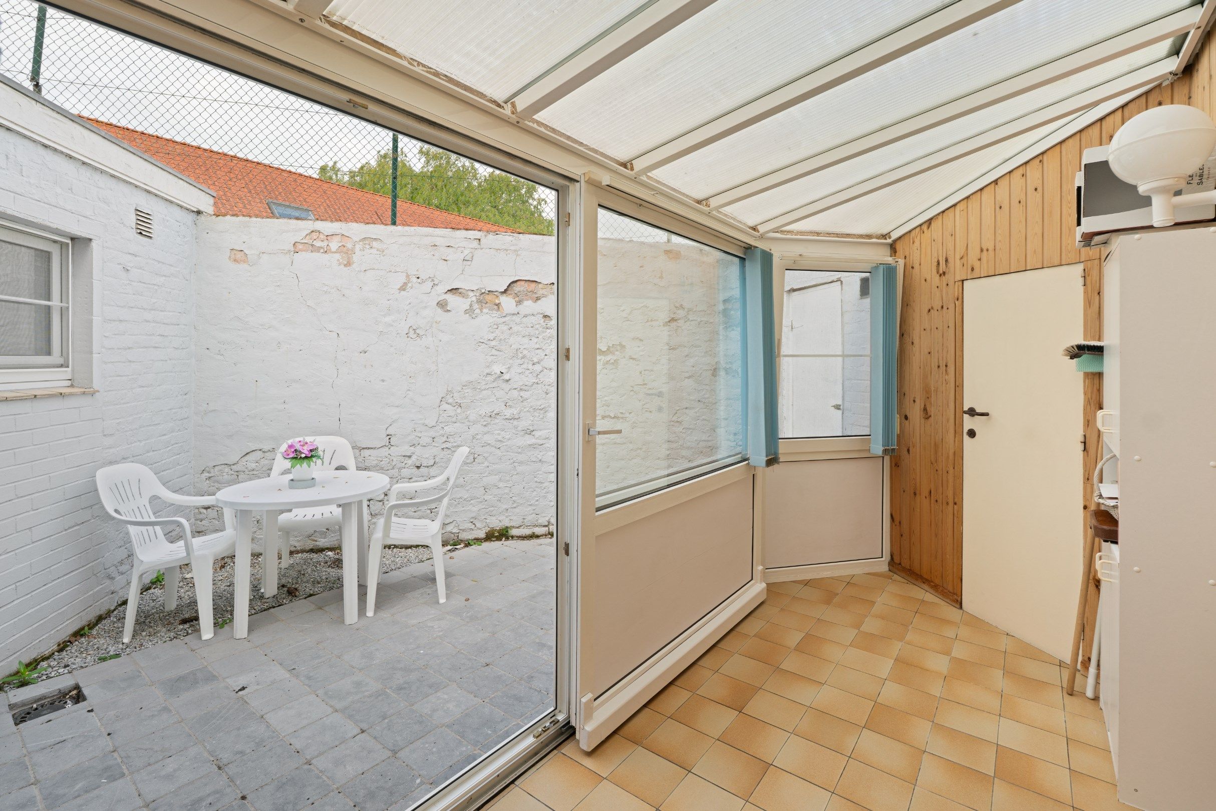 Te renoveren huis met vier grote kamers te Westkapelle foto 9