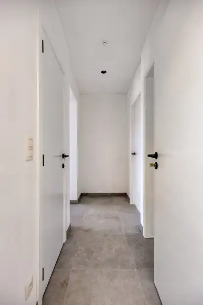 Volledig nieuw gerenoveerd gelijkvloers appartement foto 17