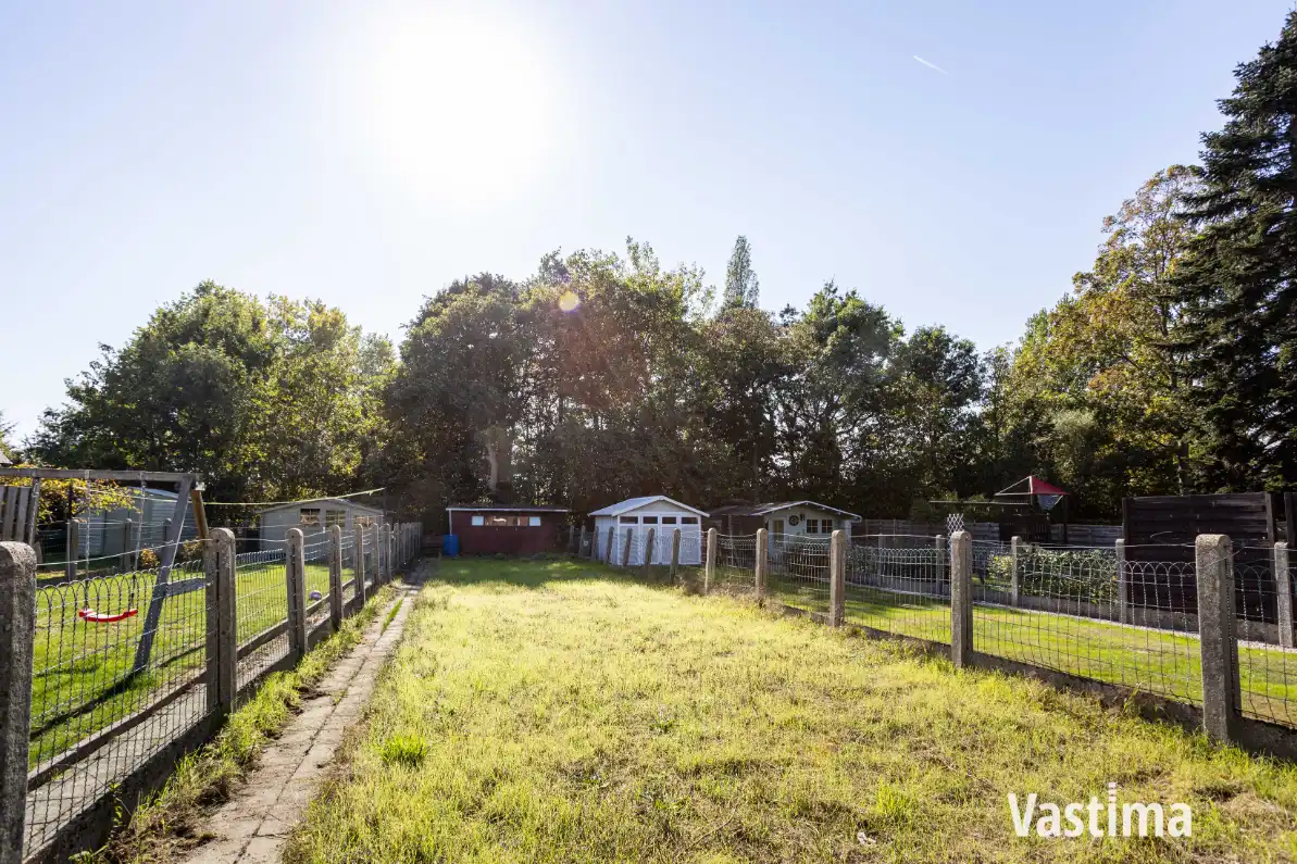 Woning met 3 slaapkamers, garage en ruime tuin foto 24