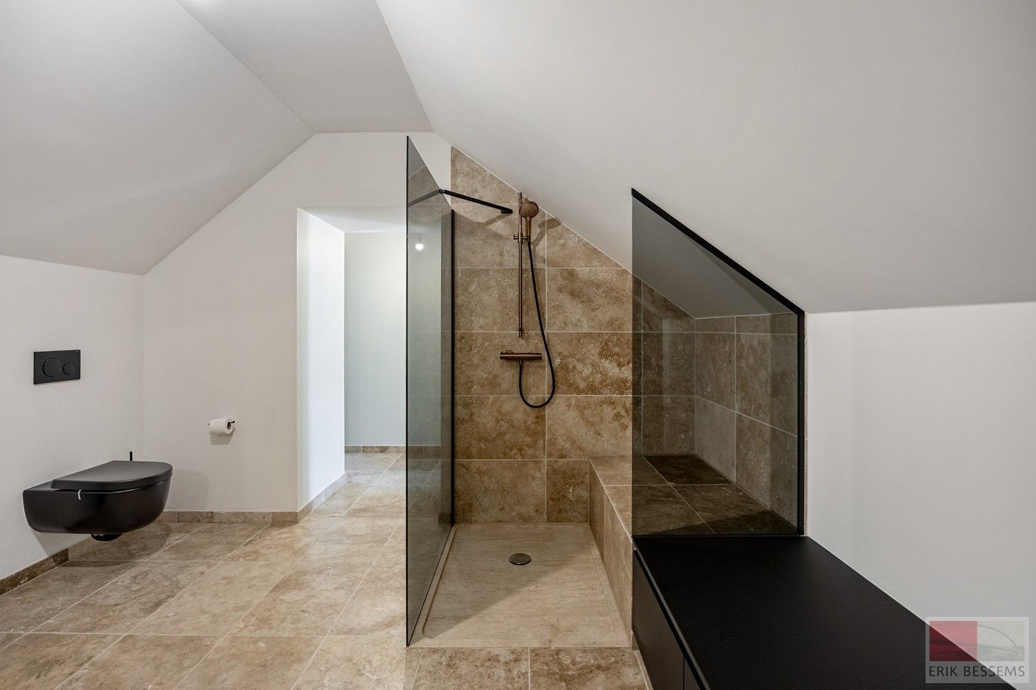 Unieke loft-appartement aan de Oude Kerkstraat 55 in Dilsen-Stokkem foto 38