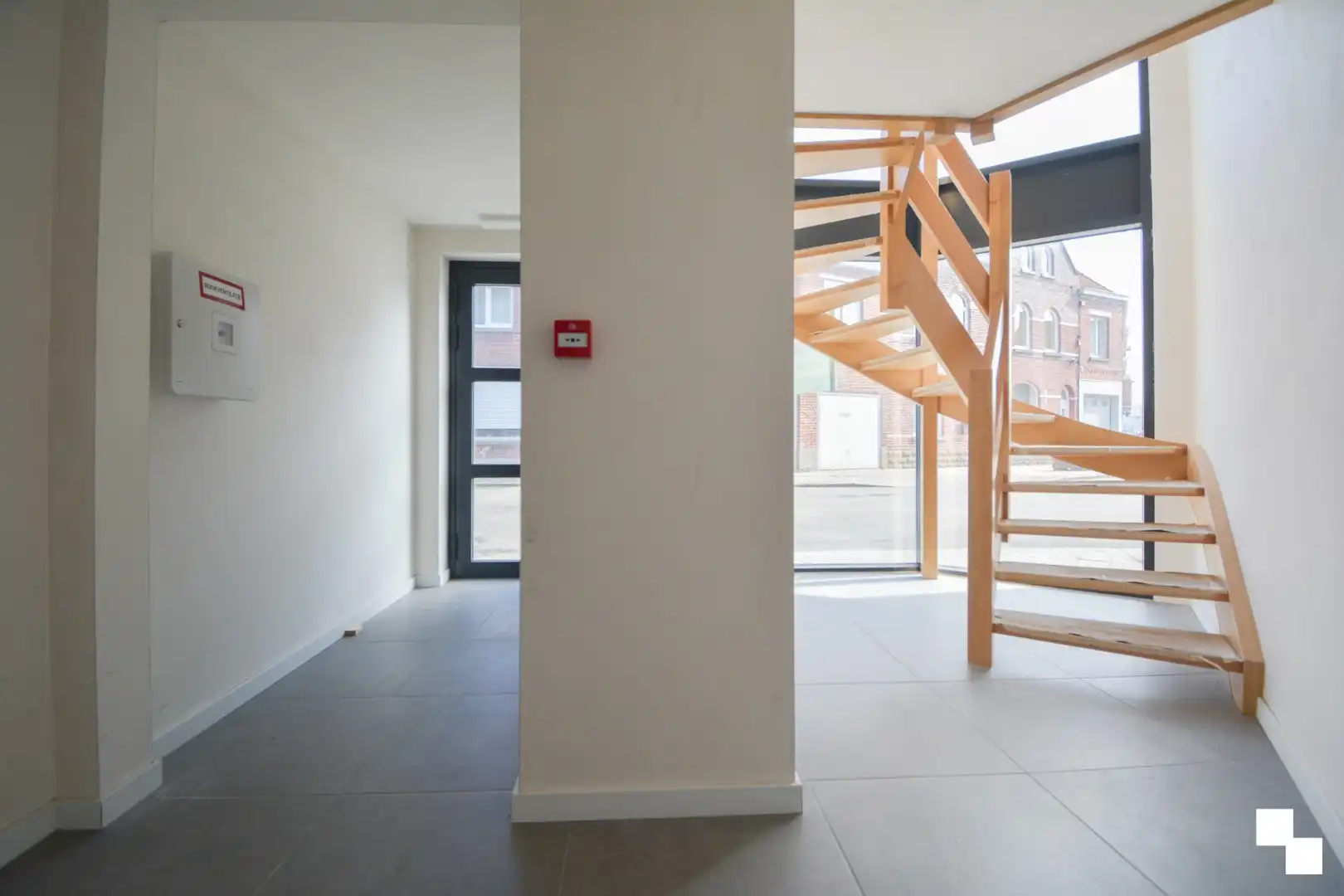 Tweeslaapkamer appartement met garage nabij het centrum van Izegem foto 30