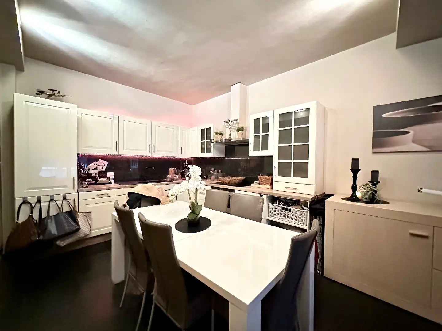 TE KOOP: goed draaiende horecazaak met woonst in centrum Tongeren foto 21