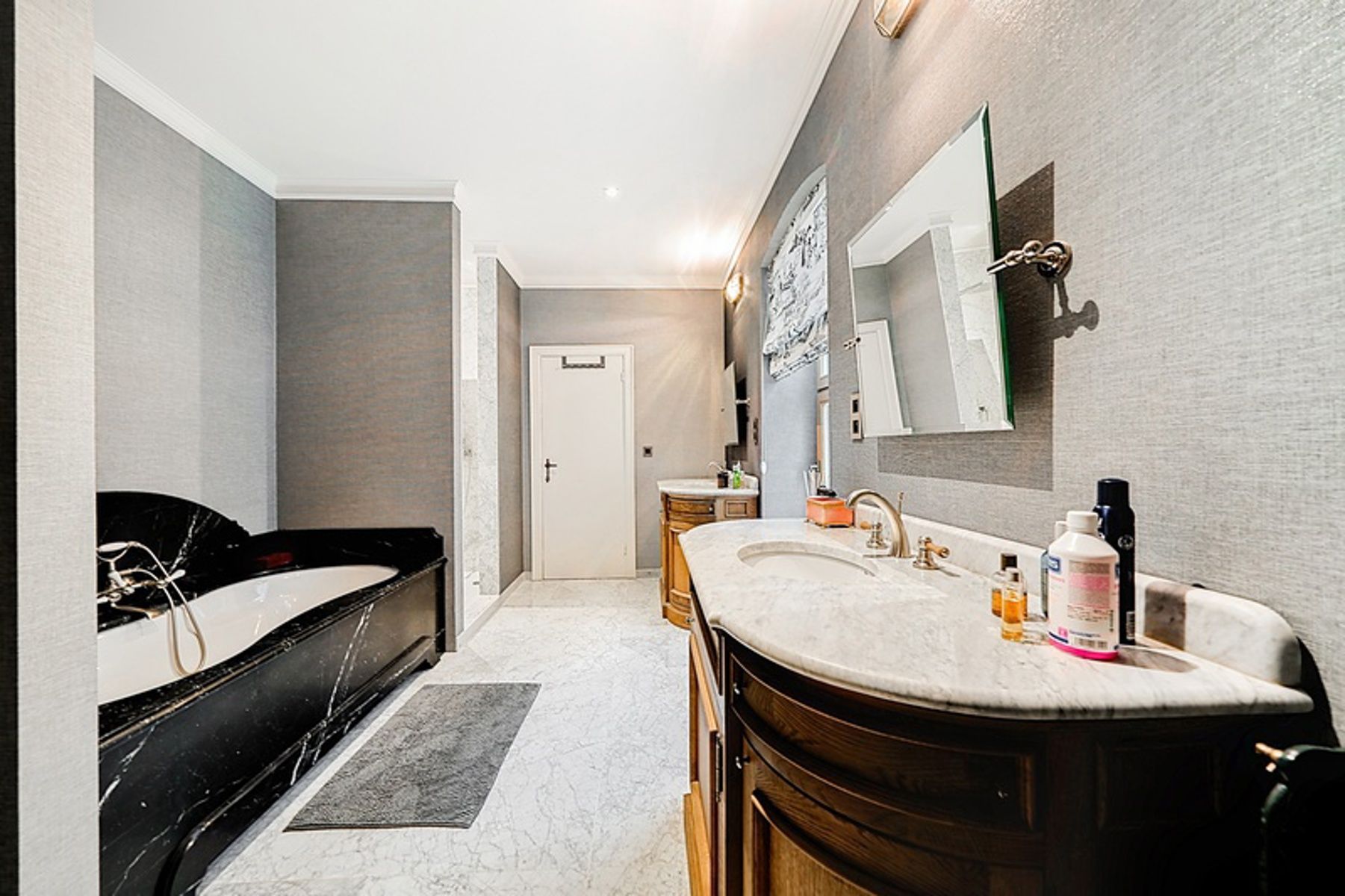 Prachtige herenwoning met tuin en garage! foto 23