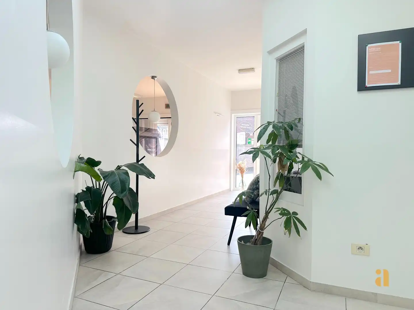 Commercieel sterk en modern handelspand met de nodige privacy foto 5