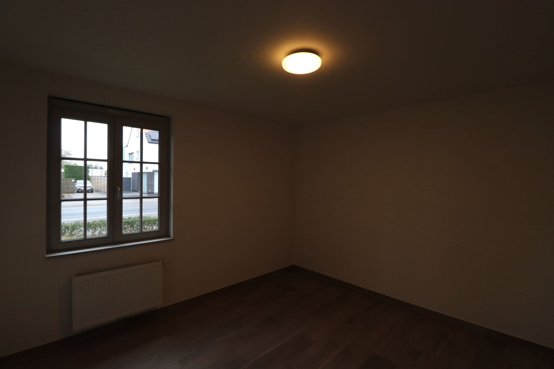 Prachtig appartement (2 slaapkamers met apart bureel) van 103m² op het gelijkvloers rechts met tuin en ondergrondse parkeerplaats. foto 17