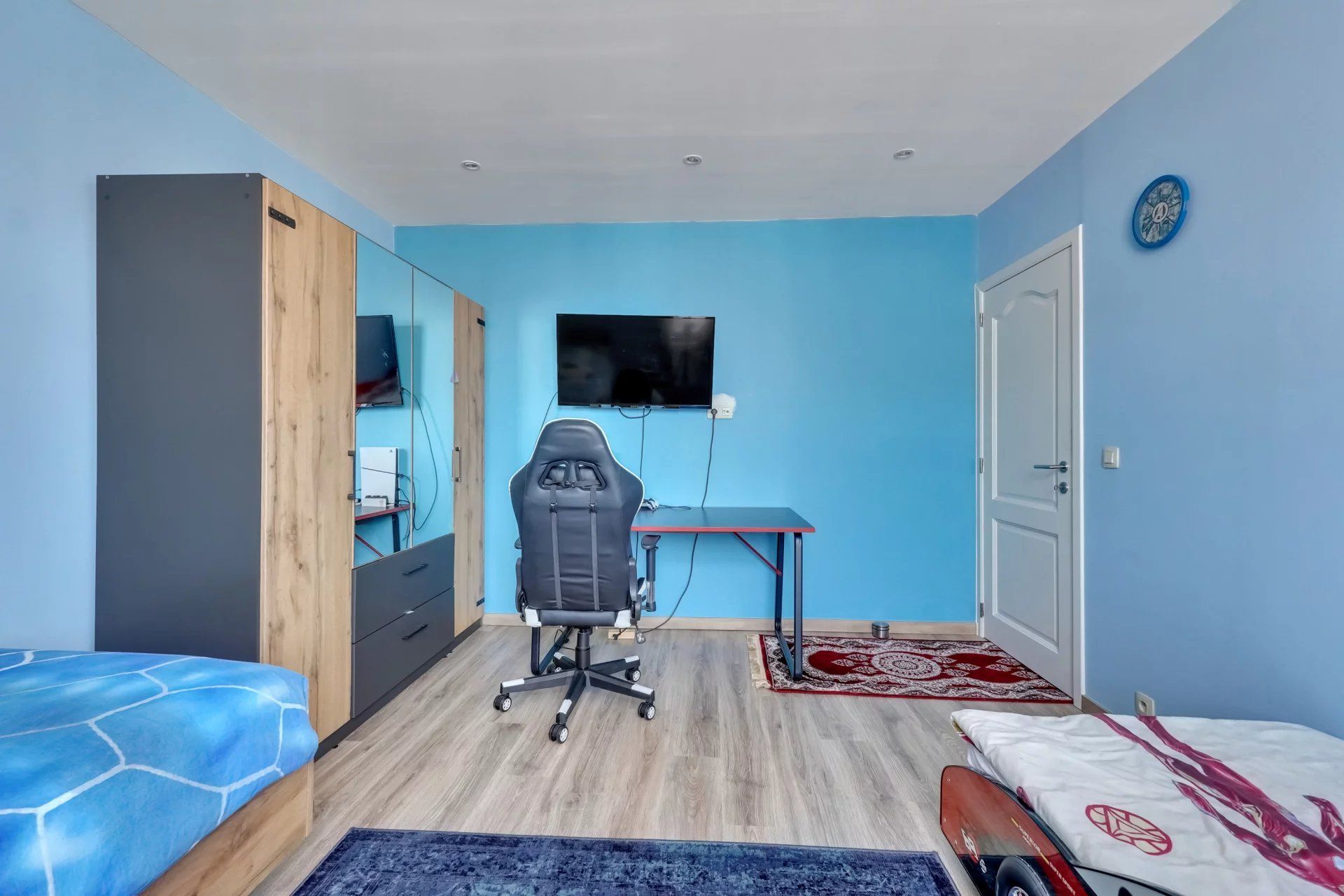 Ruime rijwoning nabij centrum Sint-Truiden foto 15