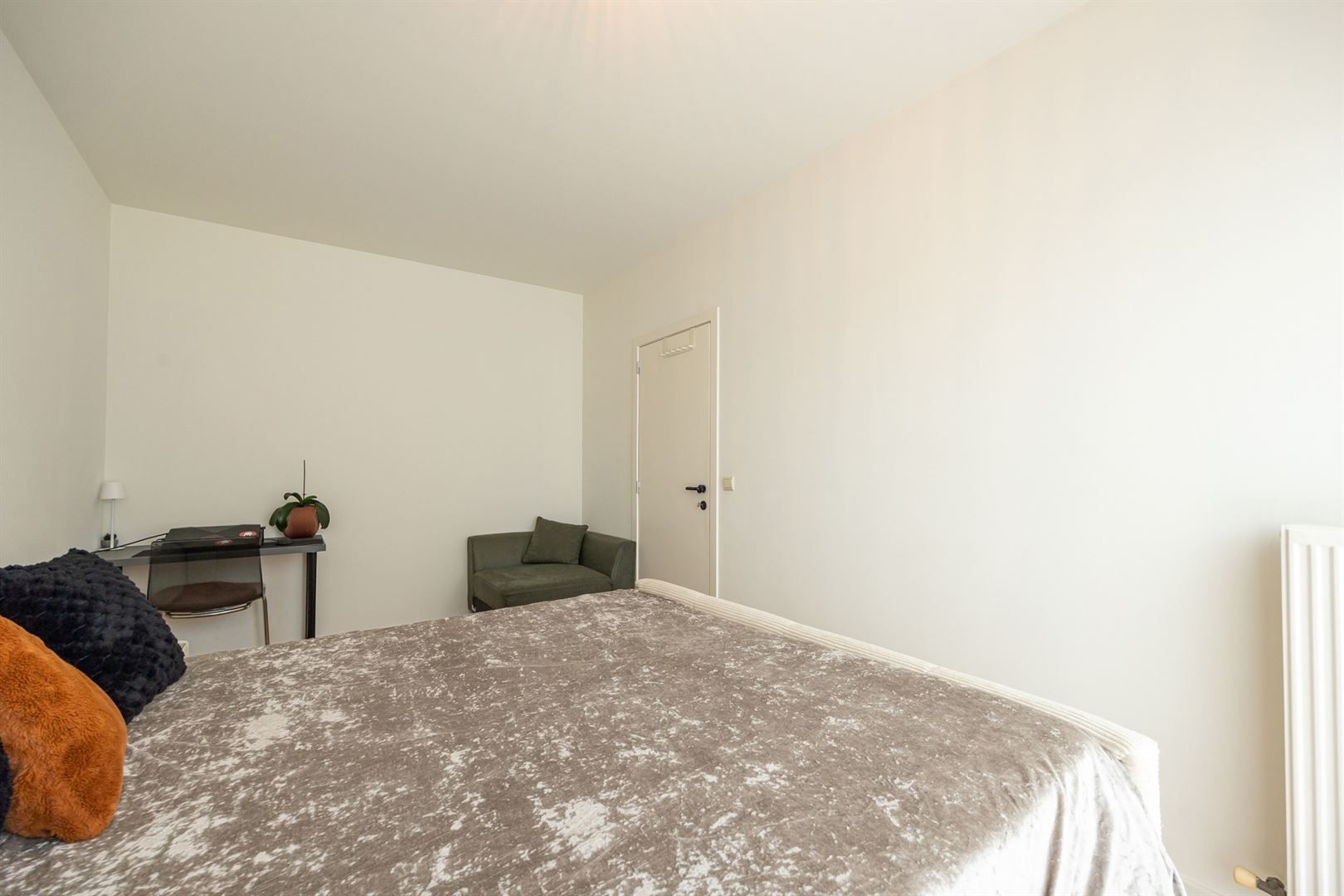 Appartement met twee slaapkamers met overdekte autostaanplaats foto 11