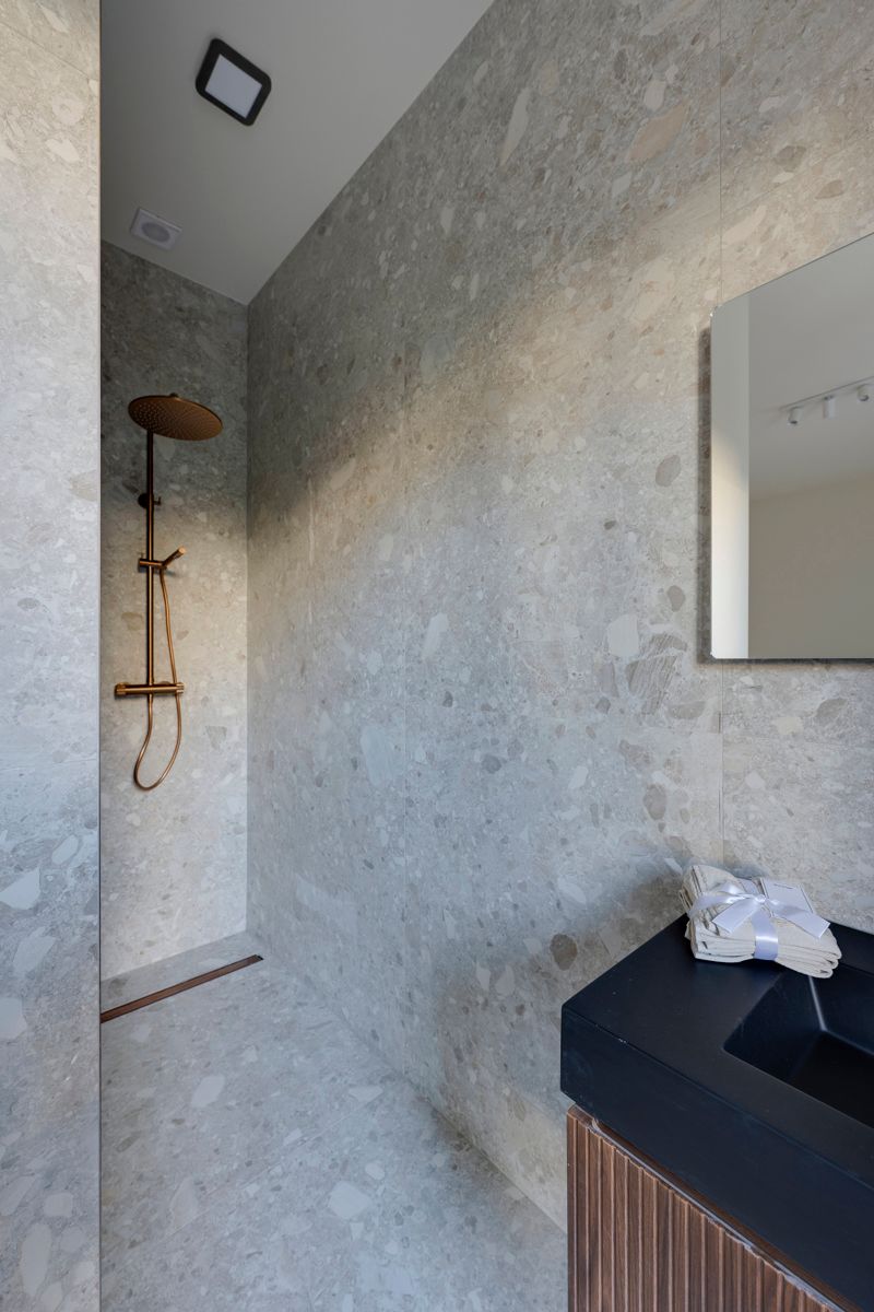 Licht en stijlvol appartement met terras in hartje Antwerpen foto 6