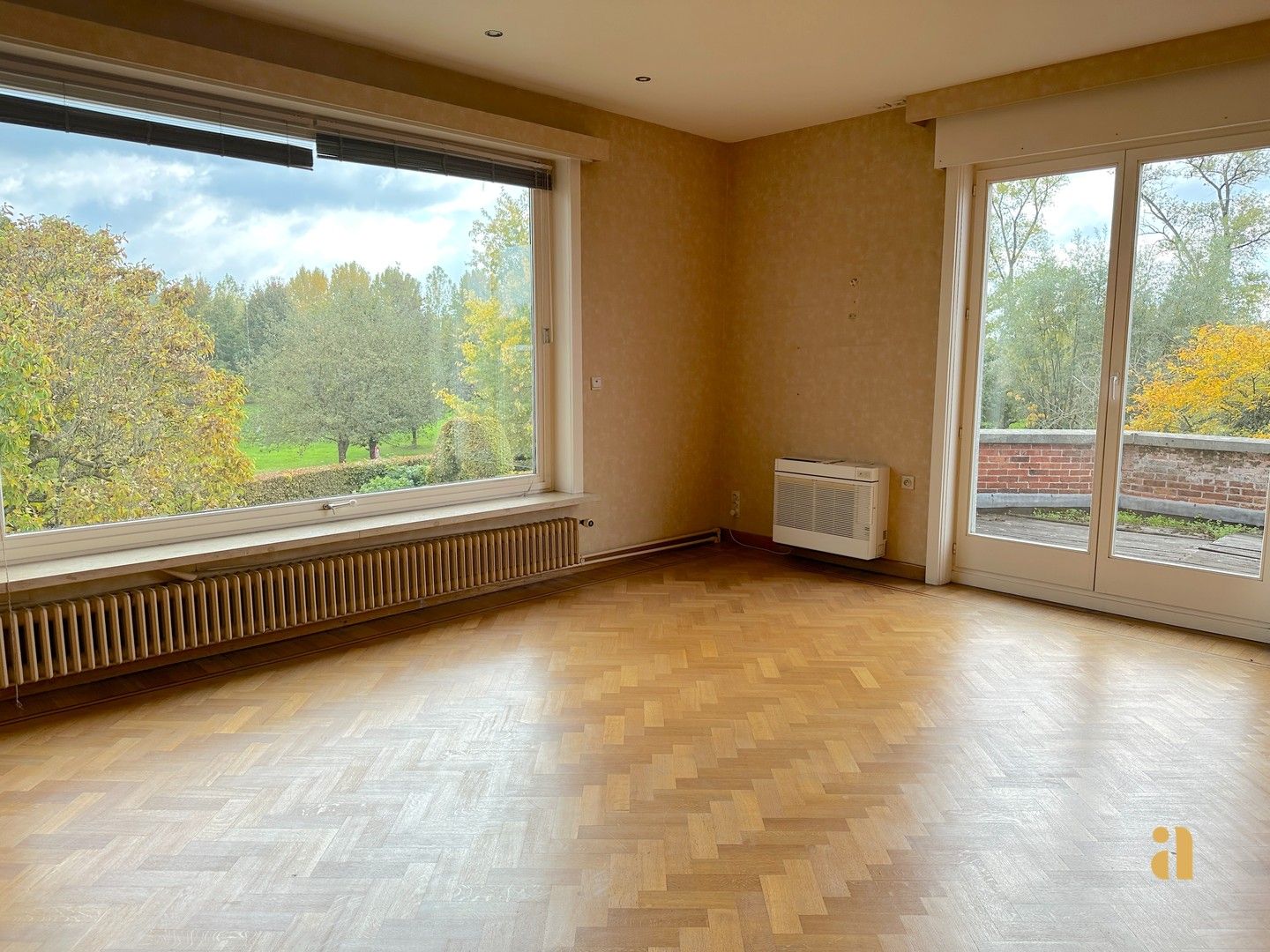 Te huur: royale woning met zwembad foto 27