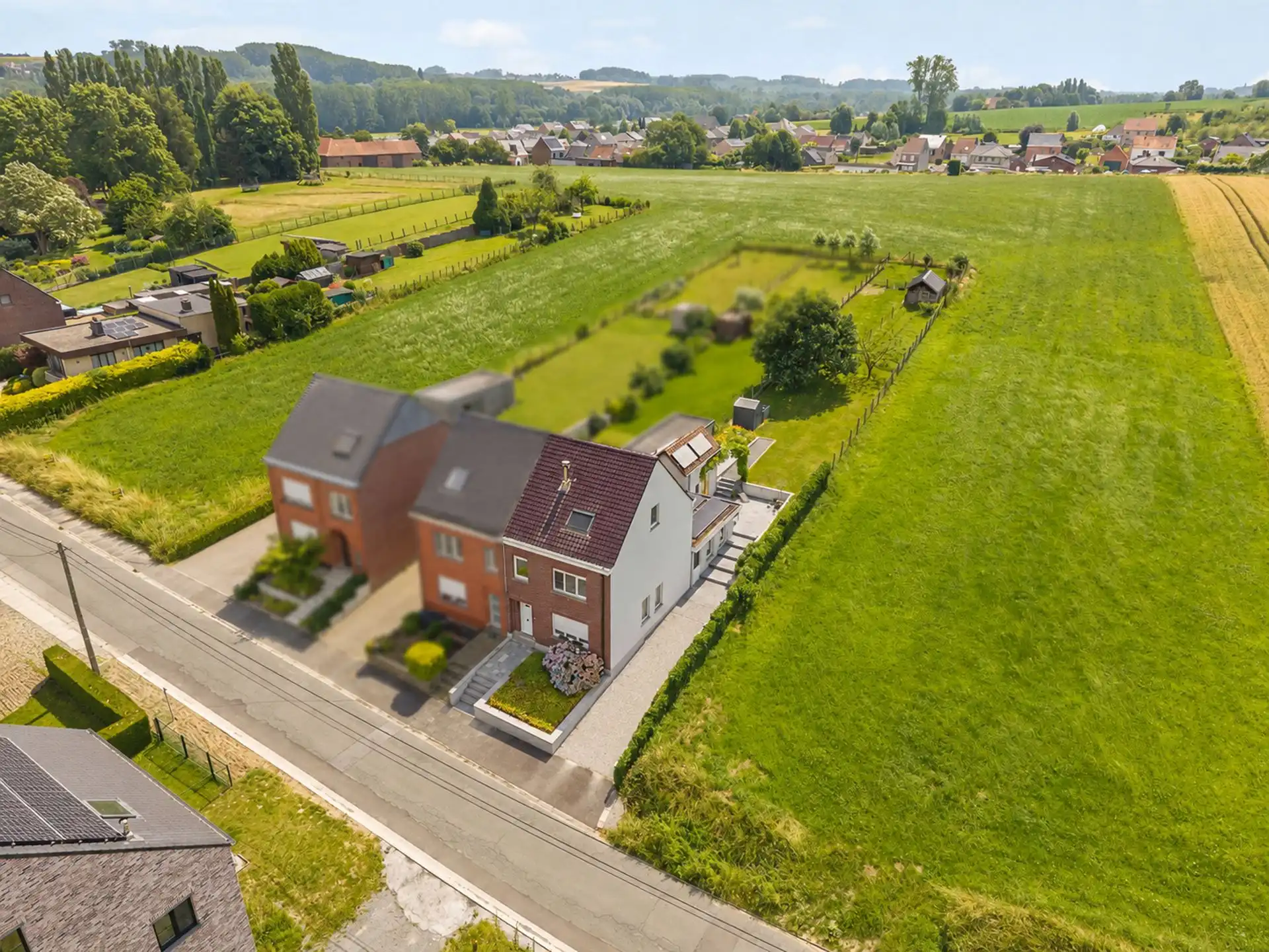 Perfect onderhouden woning met mooie tuin! foto 5