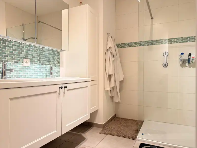 2 slaapkamer appartement met prachtig uitzicht! foto 15