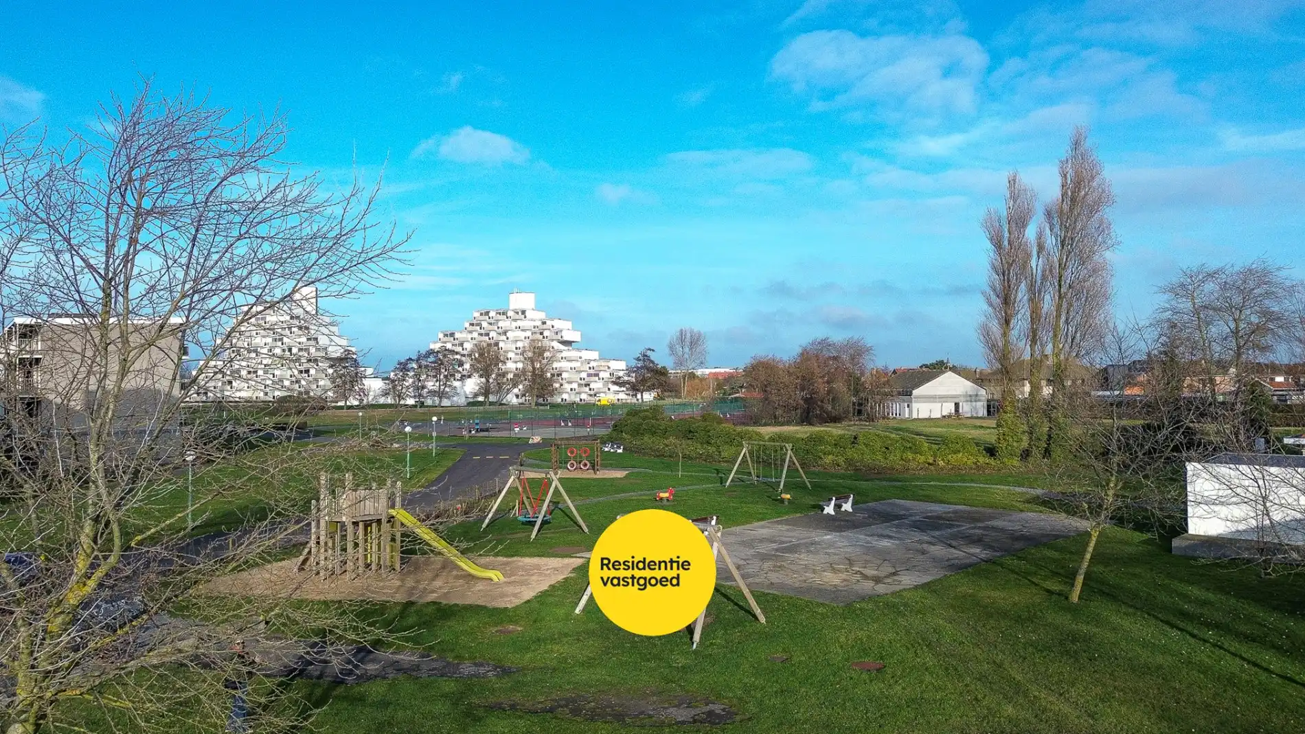 Eénslaapkamerappartement met terras, vlakbij strand en zee!  foto 21