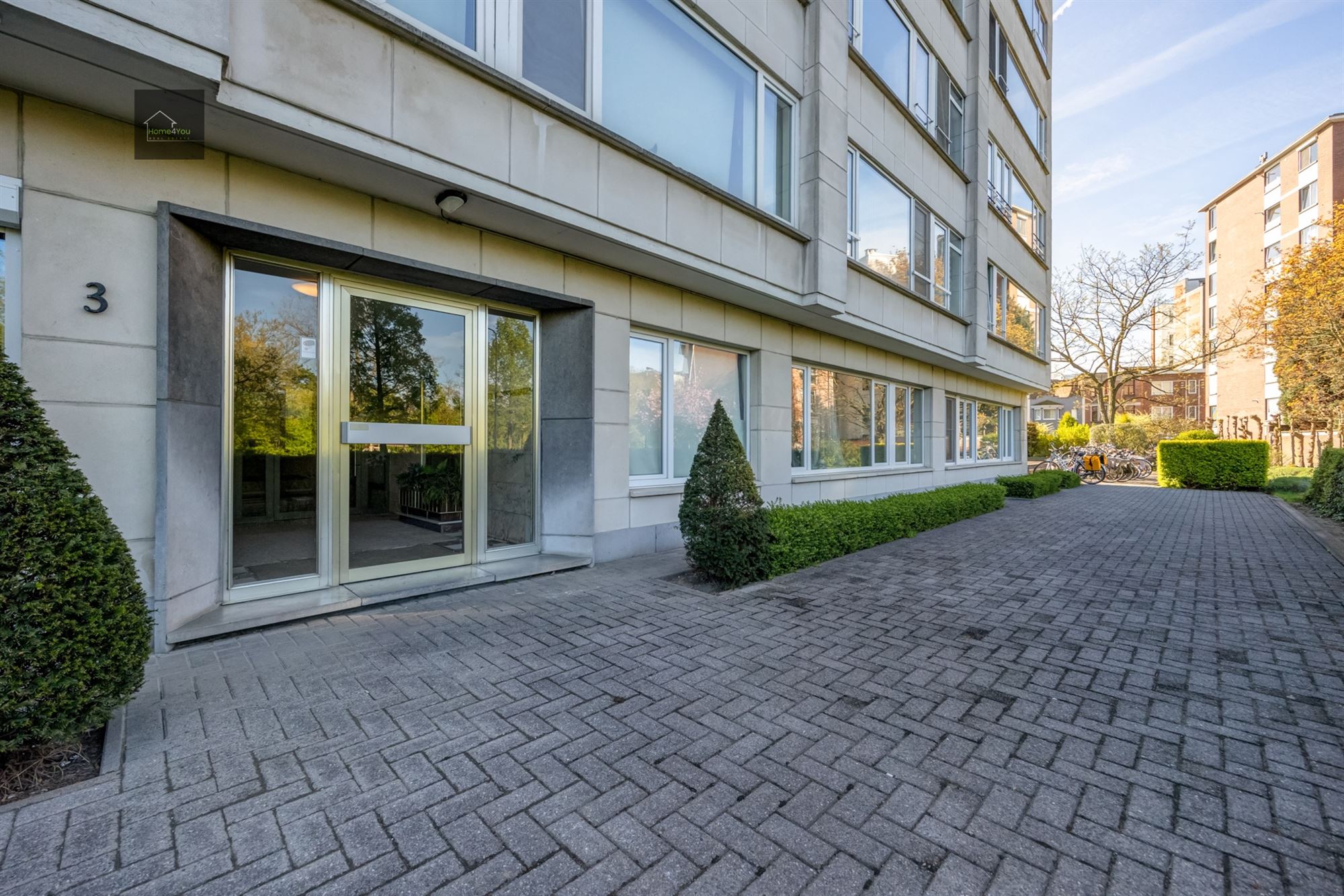 Lichtrijk appartement met 2 slaapkamers, autostaanplaats én groen uitzicht foto 3