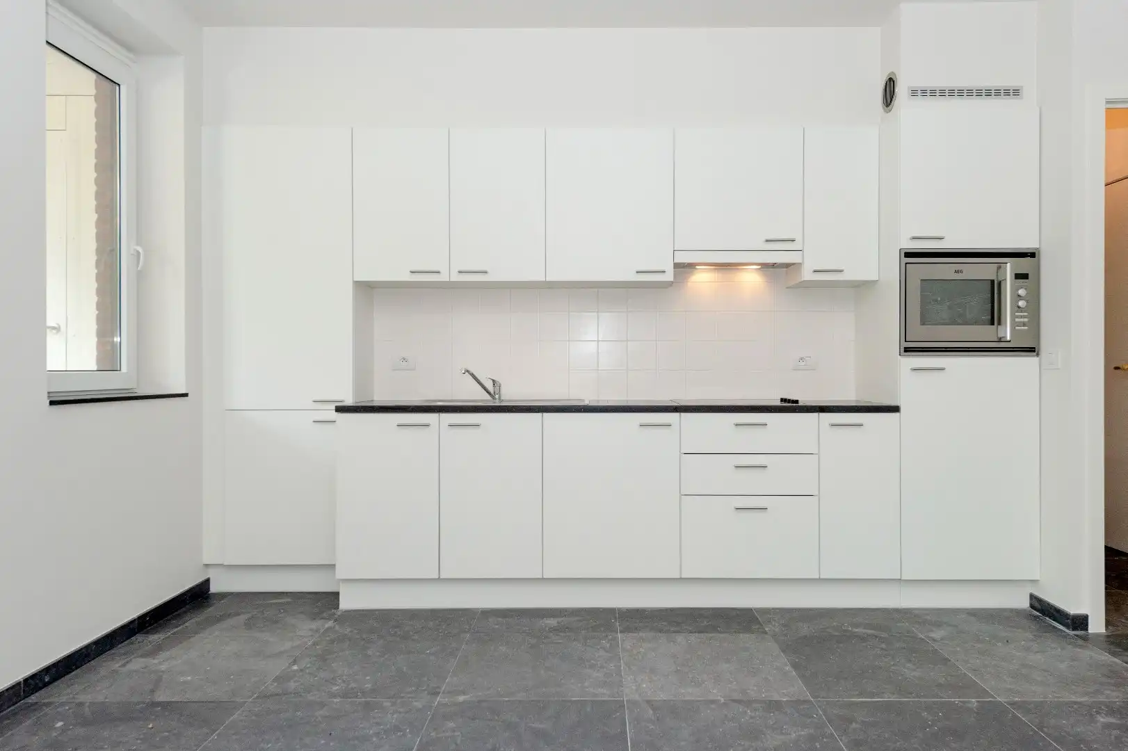 GEZELLIG APPARTEMENT IN HARTJE ROESELARE VOORZIEN VAN ALLE COMFORT! foto 4