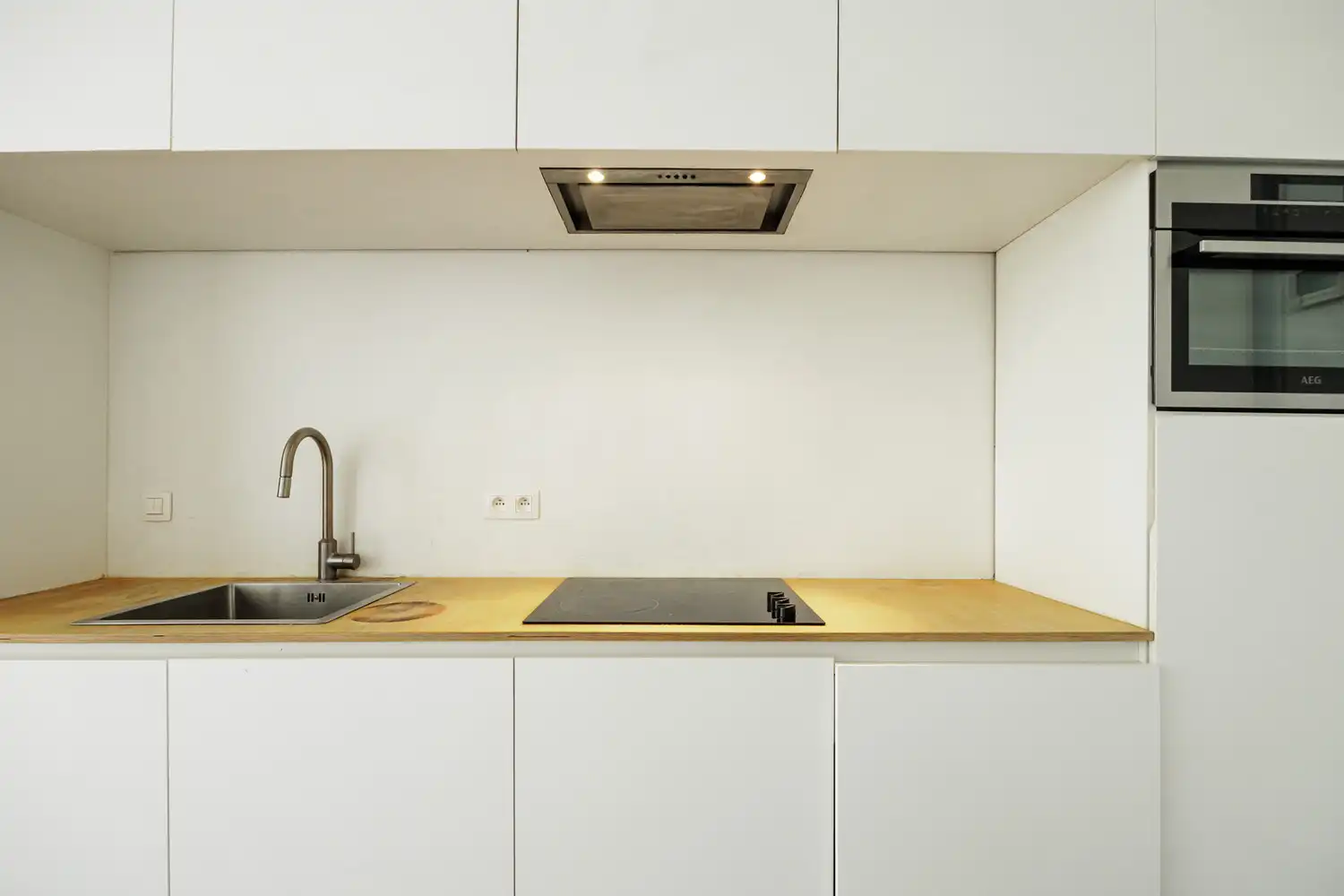 LICHTRIJK EN KARAKTERVOL APPARTEMENT MET ZONNEBALKON OP TOPLOCATIE AAN DE MARNIXPLAATS OP 'TZUID foto 14