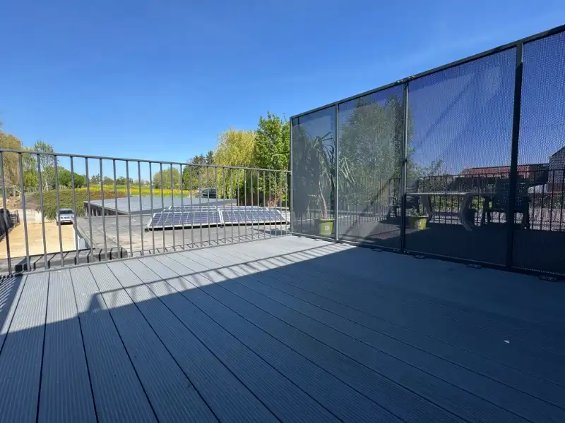 Recent appartement op de eerste verdieping met 1 slaapkamer, terras en garage foto 11