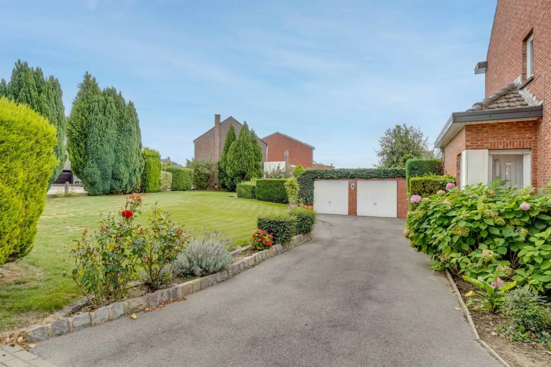 Ruime woning met potentiële bouwgrond foto 24