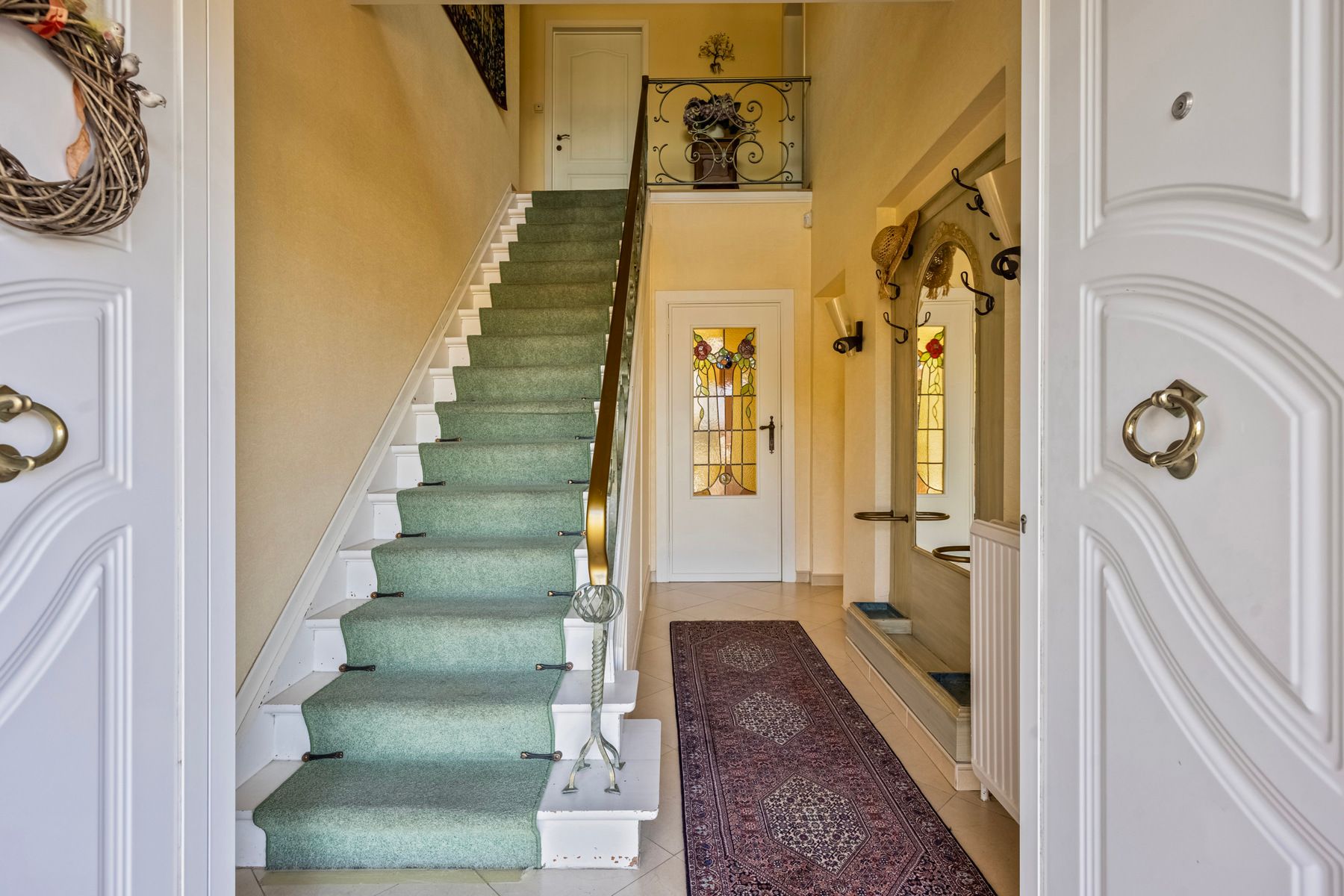 Karakterwoning met veel potentieel foto 2