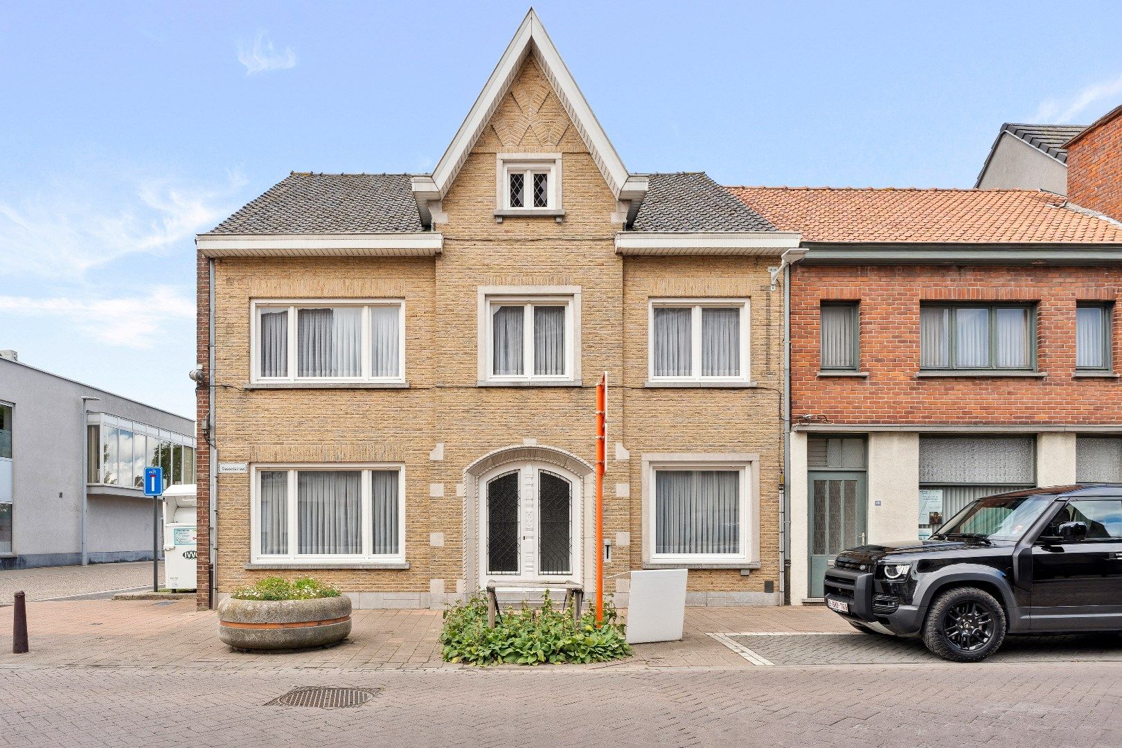 Ruime woning met 4 slaapkamers en groot stuk bouwgrond in het hartje van Poperinge foto 21