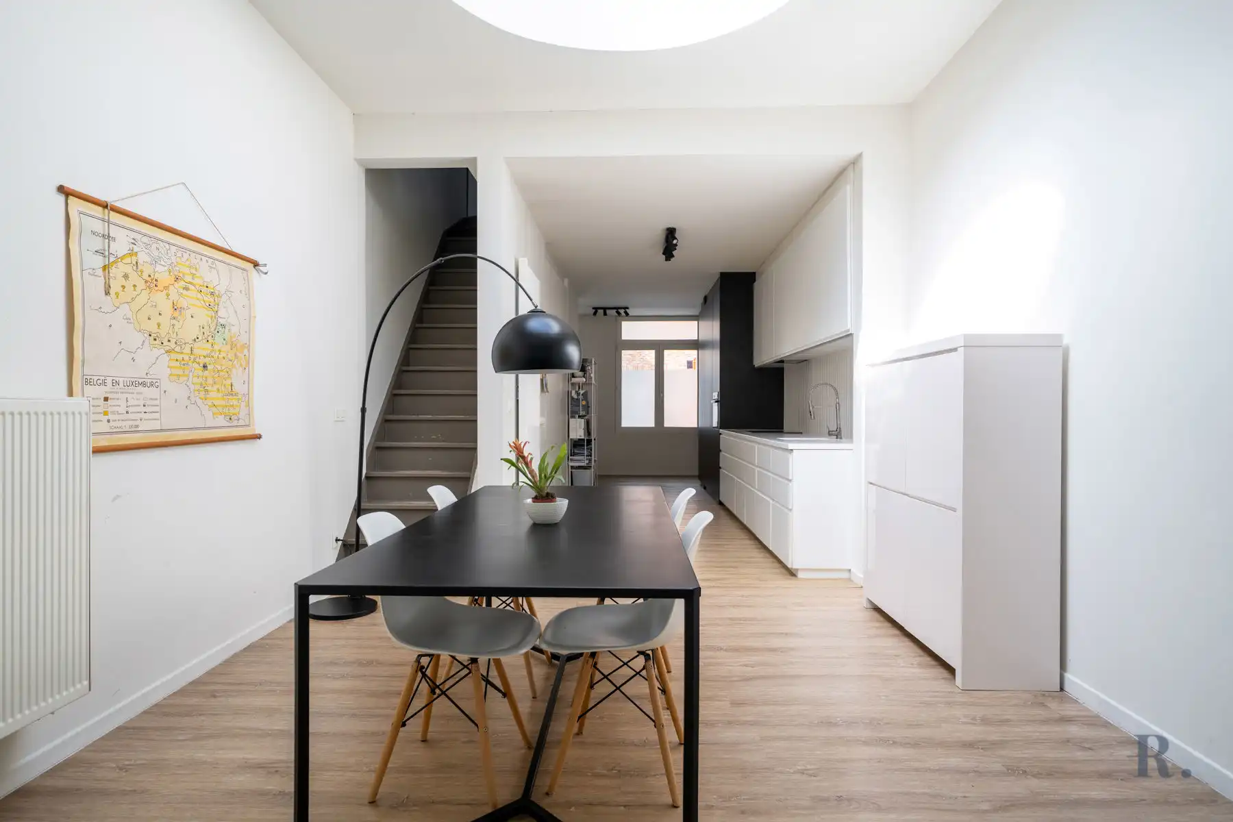 Instapklare stadswoning op toplocatie! foto 7