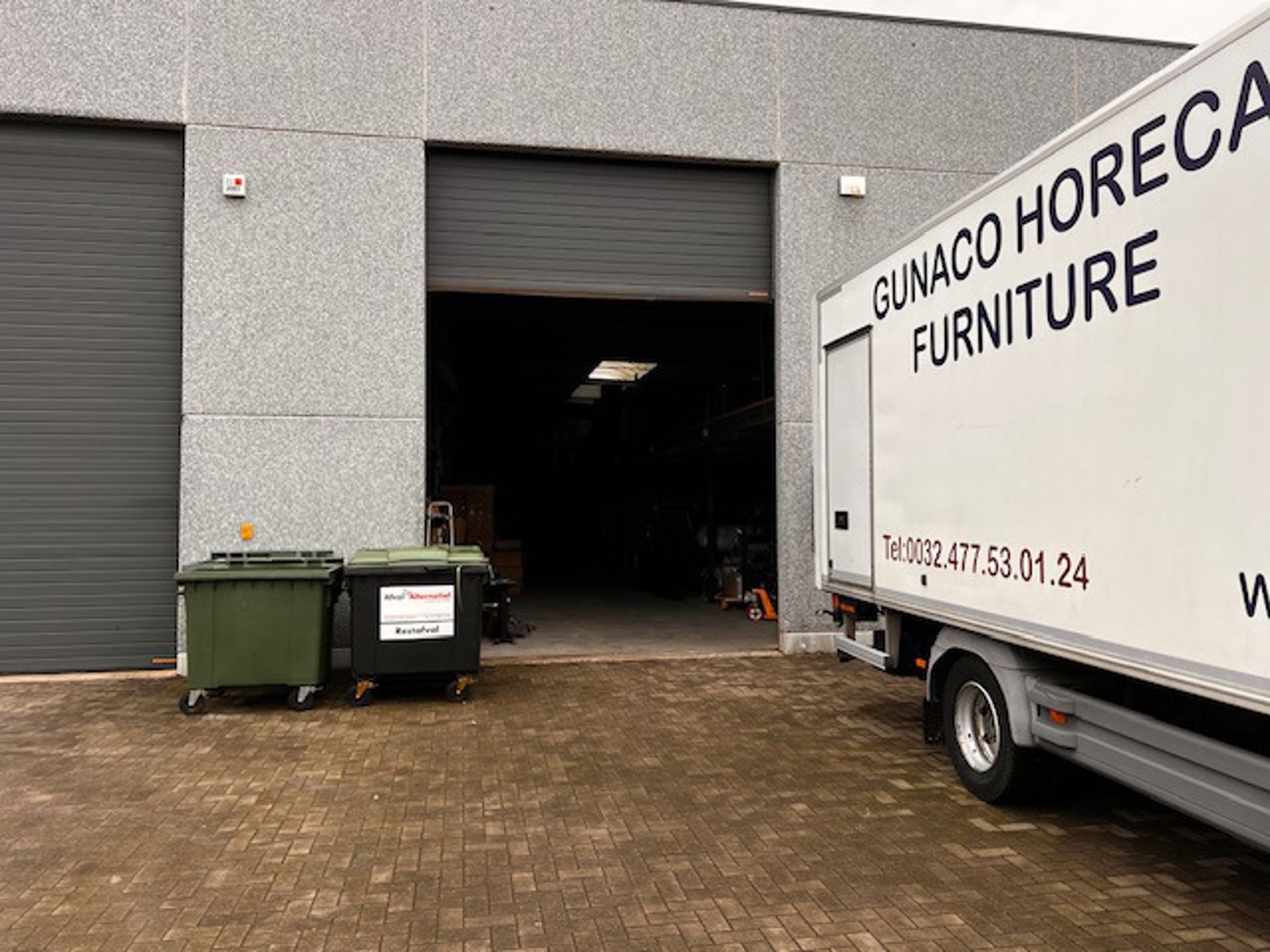 TE KOOP/TE HUUR Magazijnruimte te Kapellen foto 3