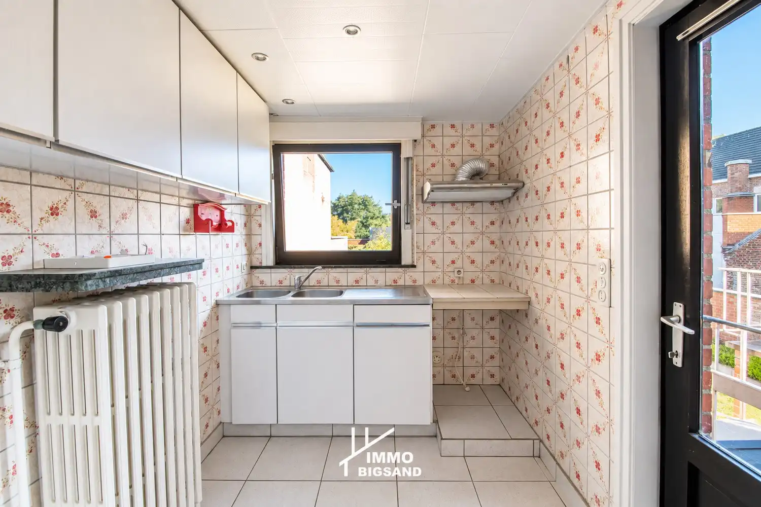 Een ruime gezinswoning (voorheen twee woningen) met 3 slaapkamers en garage met ruime tuin foto 12