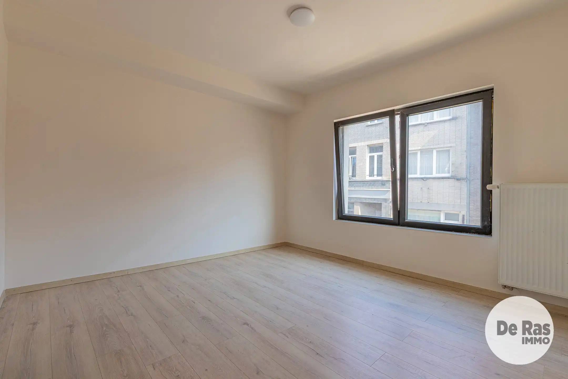 GENT - Instapklare woning met 4 slaapkamers en terras foto 9