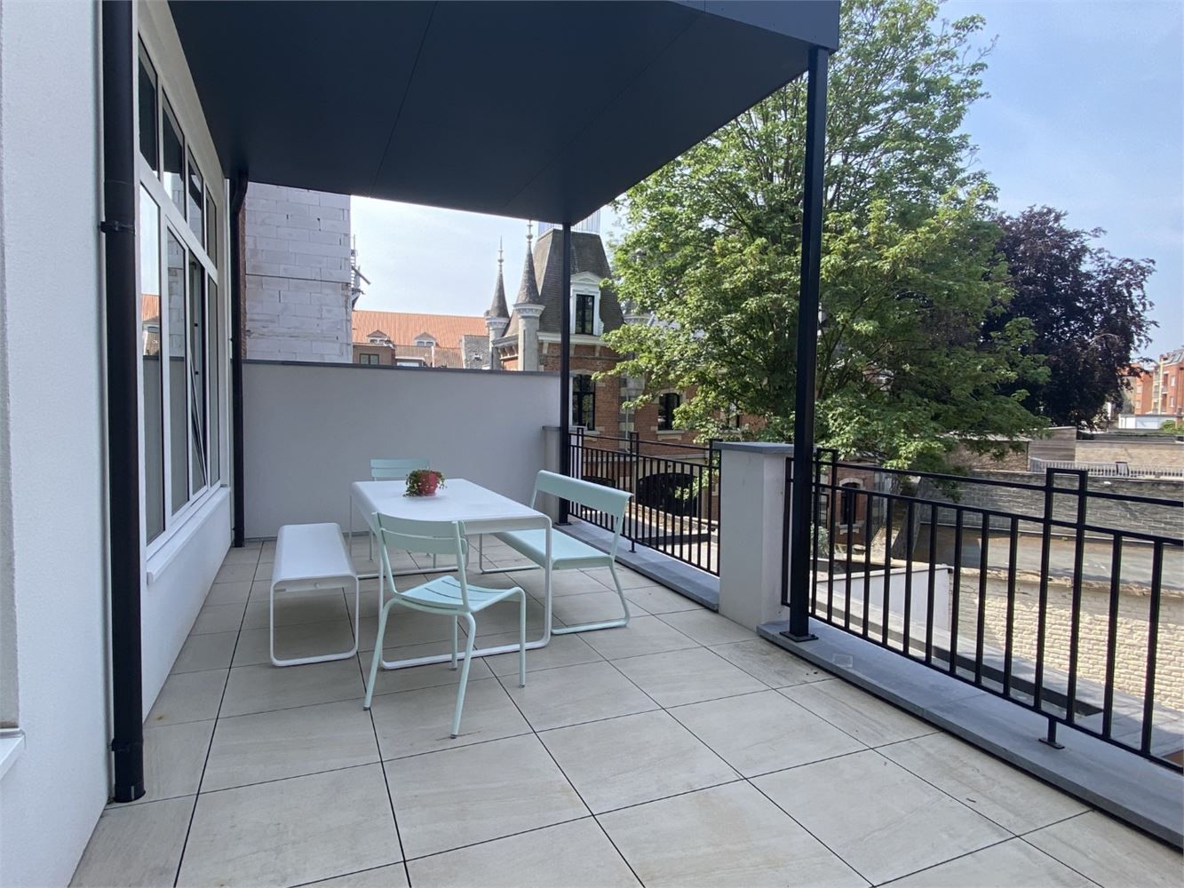 HIPPE INSTAPKLARE KANTOREN IN GERENOVEERDE HERENWONING foto 4