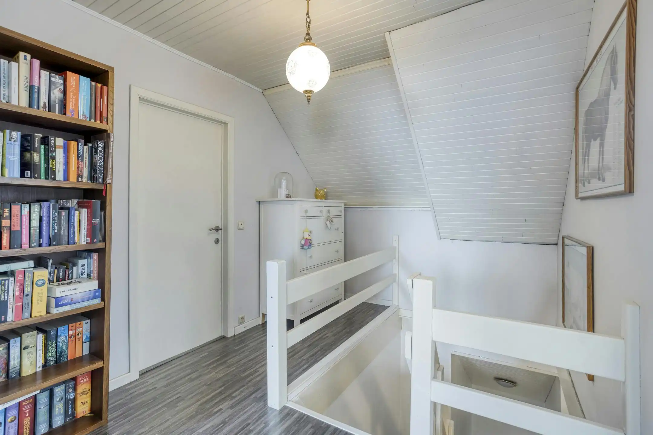 Handelspand met ruime woonst te koop in Ekeren foto 25