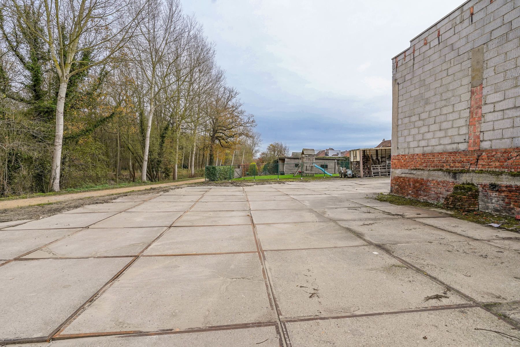 Vrijstaande woning mét magazijn (415m²) op een perceel van 2277m² te Bornem foto 30