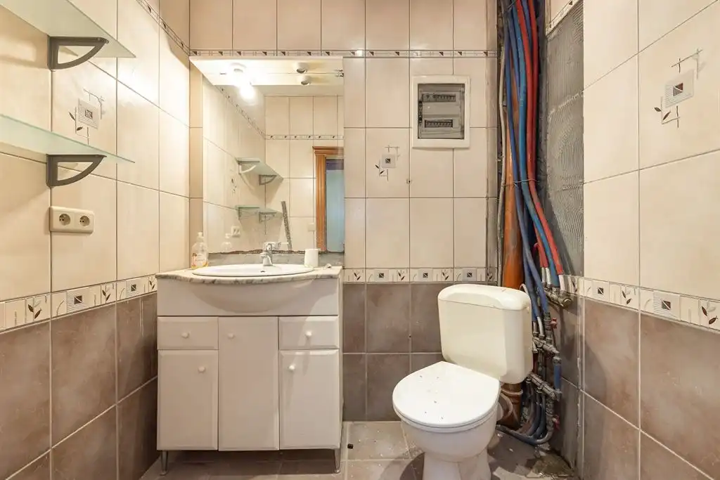 Magazijn met woning foto 21