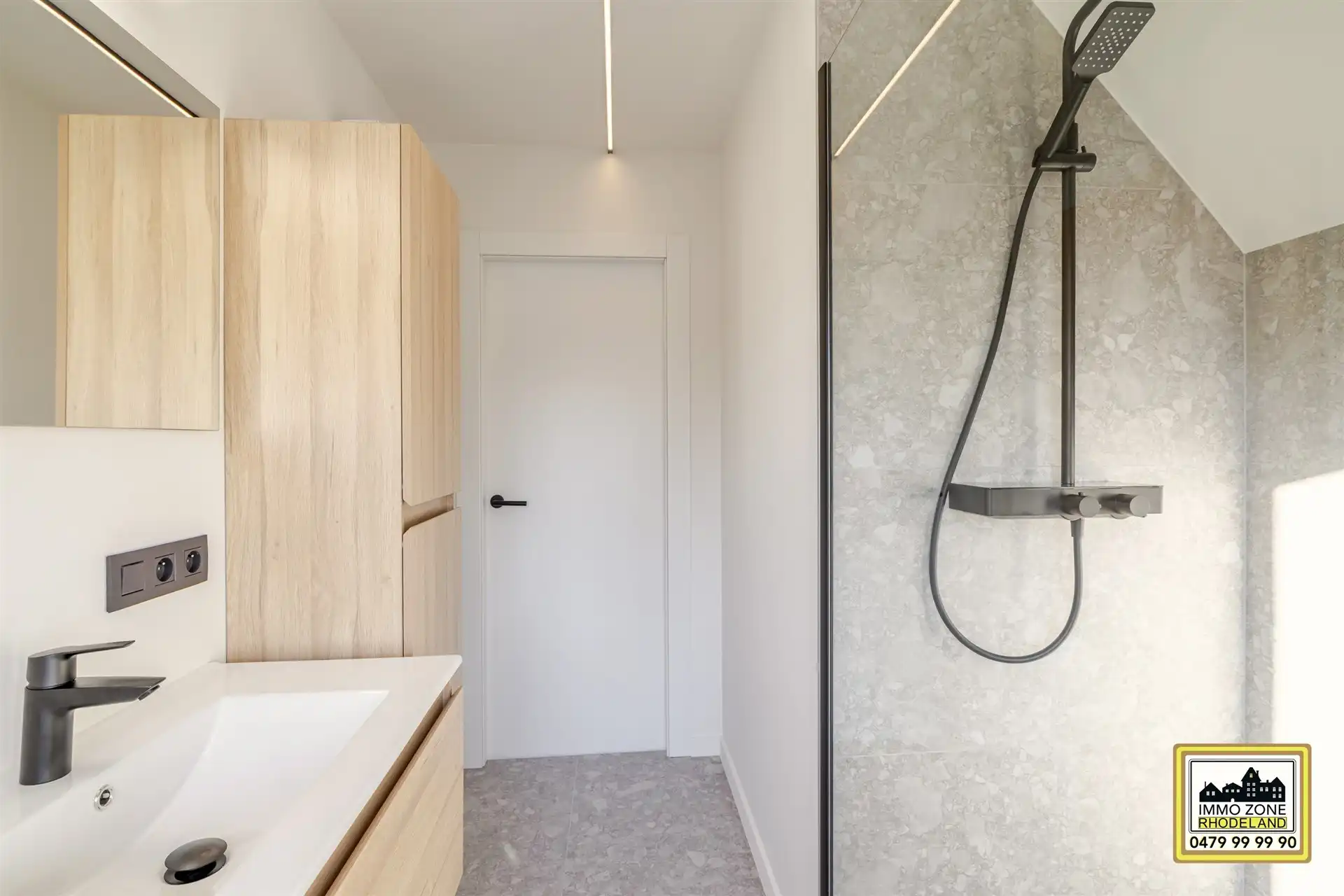 Uiterst luxueuze woning met 3 slpks, 2 bdks en mooie tuin foto 24