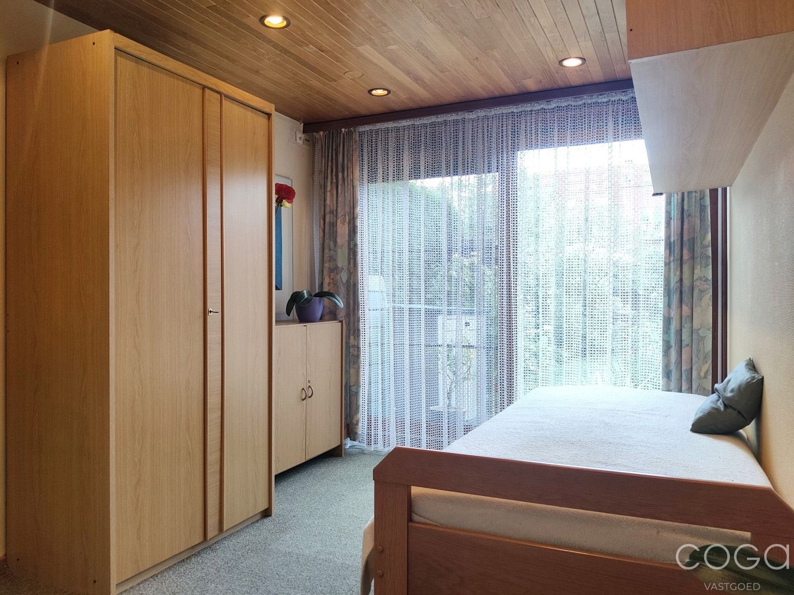 Woning met 4 slaapkamers, garage en tuin foto 21