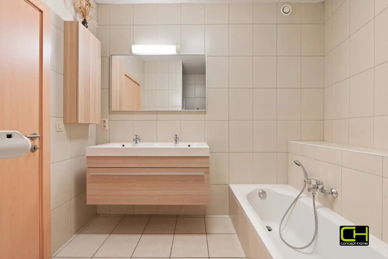 Instapklaar gelijkvloers appartement met tuin in Sint-Amandsberg foto 10