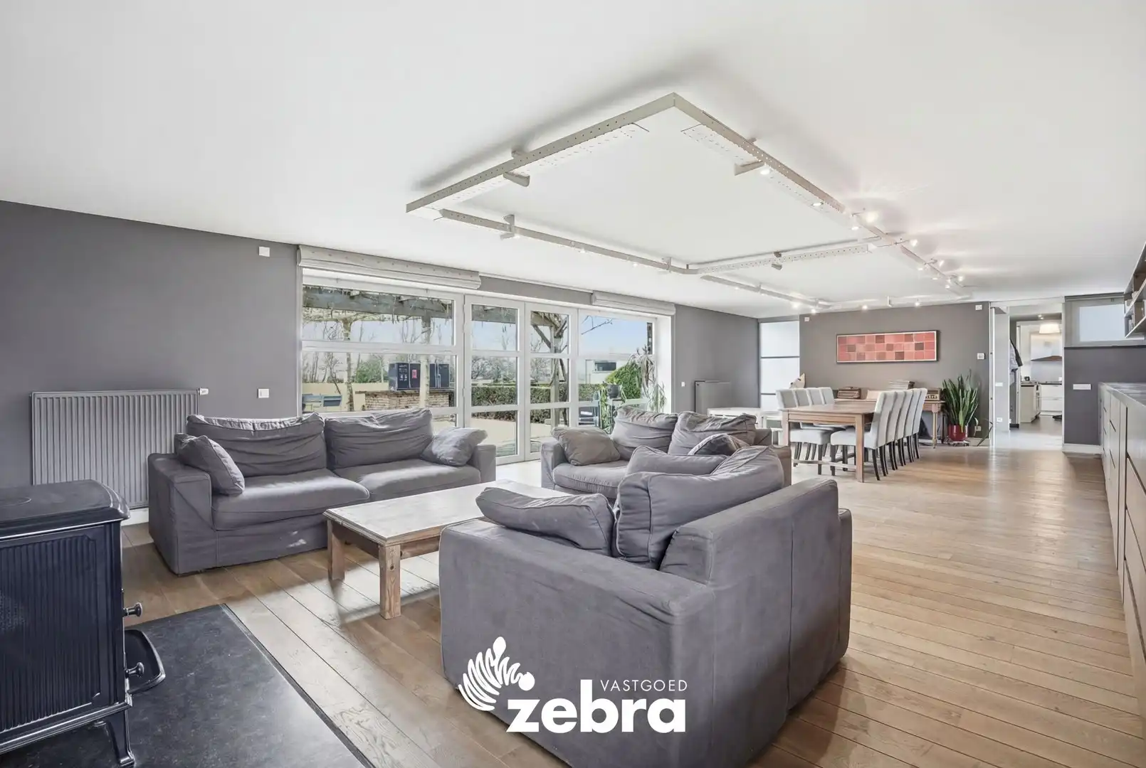 Ruime villa op een prachtig perceel van 11.110m² in groene omgeving! foto 13