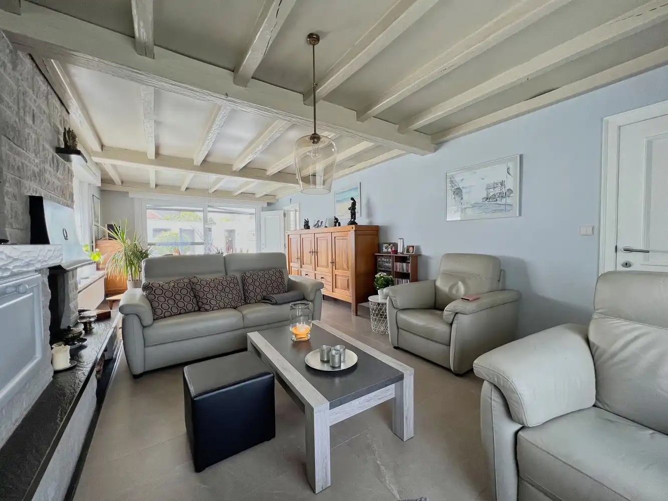 Prachtige, lichtrijke woning met zonnige tuin + garage! foto 2