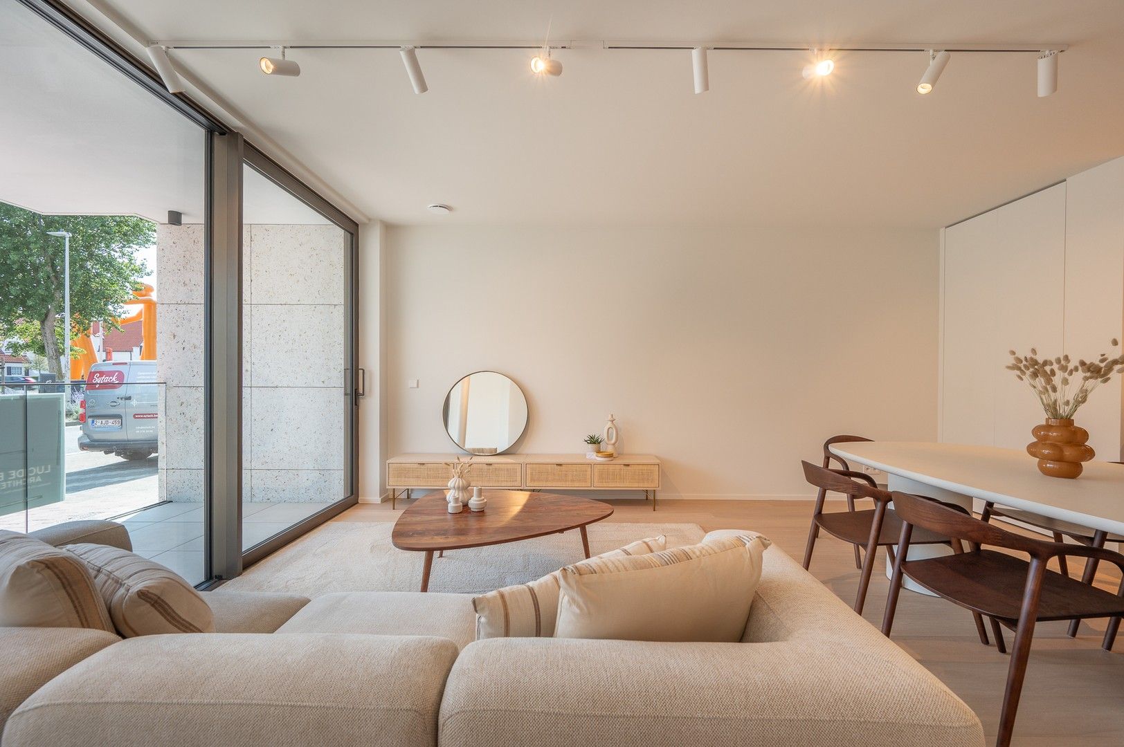 Nieuwbouw appartement op een centrale ligging te Knokke, vlakbij het Zegemeer en op wandelafstand van het strand. foto 7