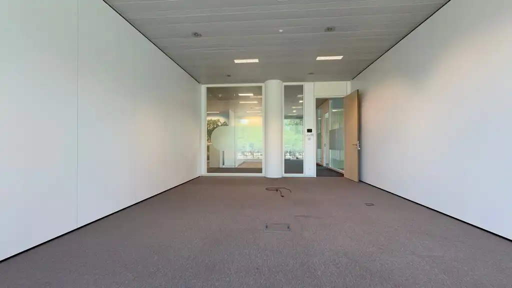 Instapklaar kantoorgelijkvloers te huur in Blue Towers in Gent foto 19