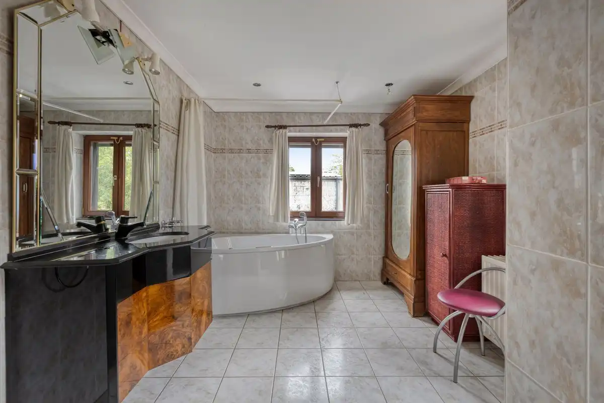 Ruime gezinswoning met grote garage - landelijk gelegen te Tongeren-Widooie foto 16