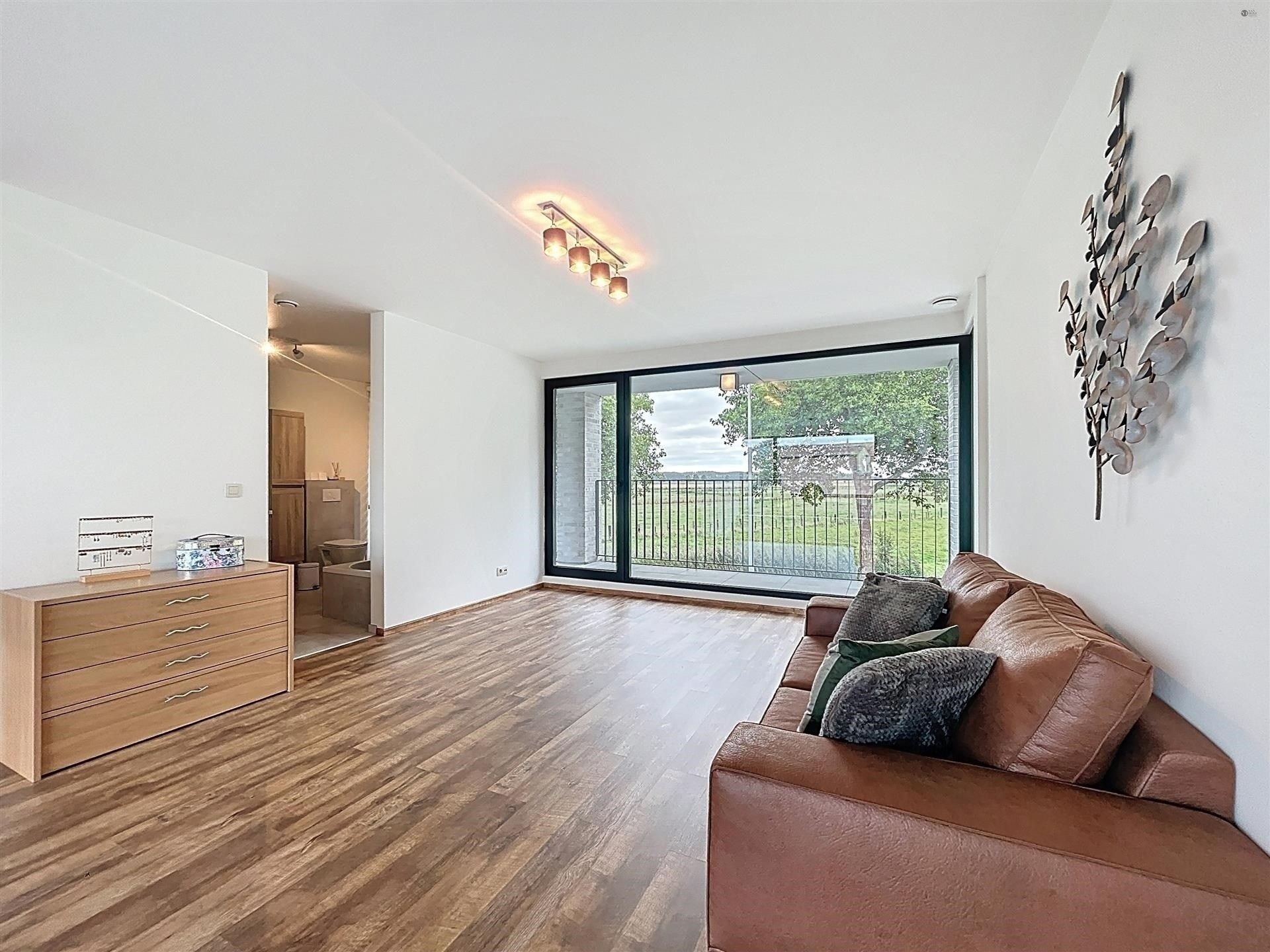 Recente energiezuinige (A-label) woning met weids zicht op natuur foto 13
