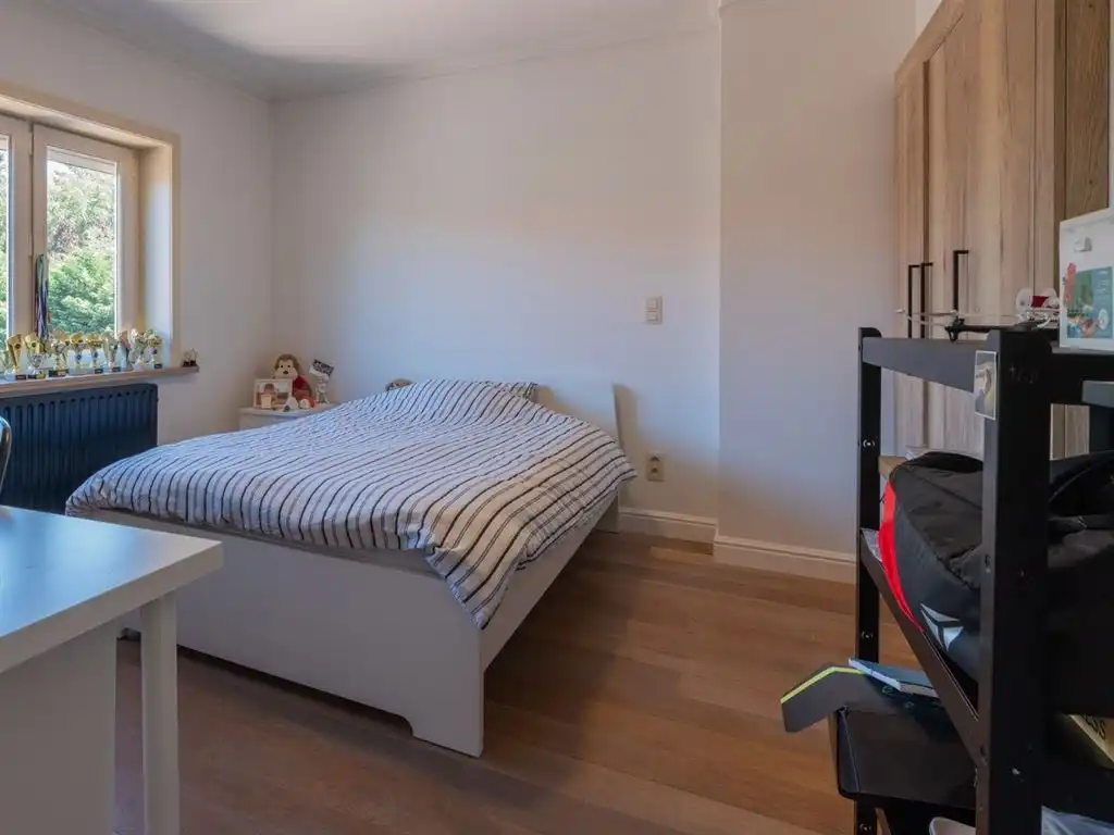 Stijlvol ingerichte woning met handelsruimte in gesloten bebouwing foto 28