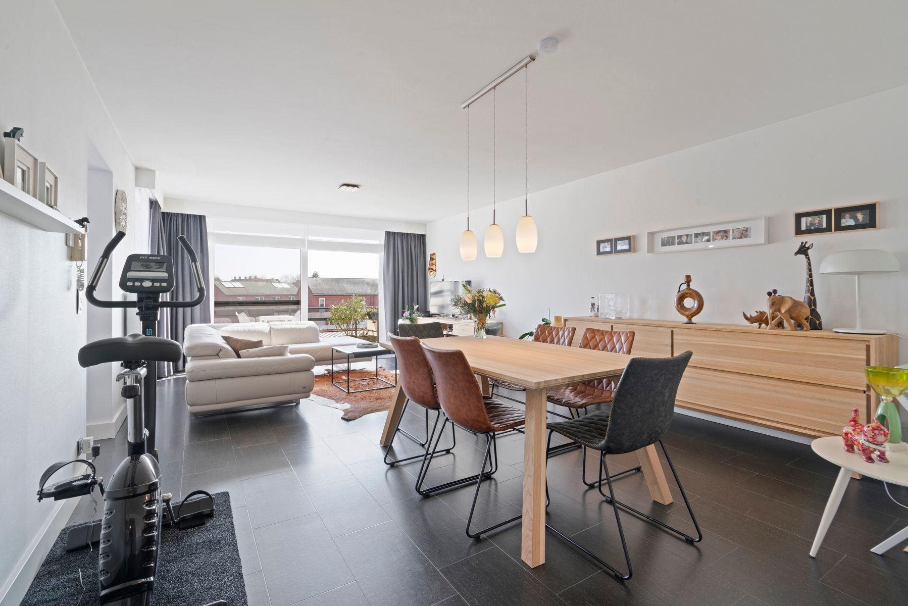 Instapklaar appartement met twee slaapkamers foto 2