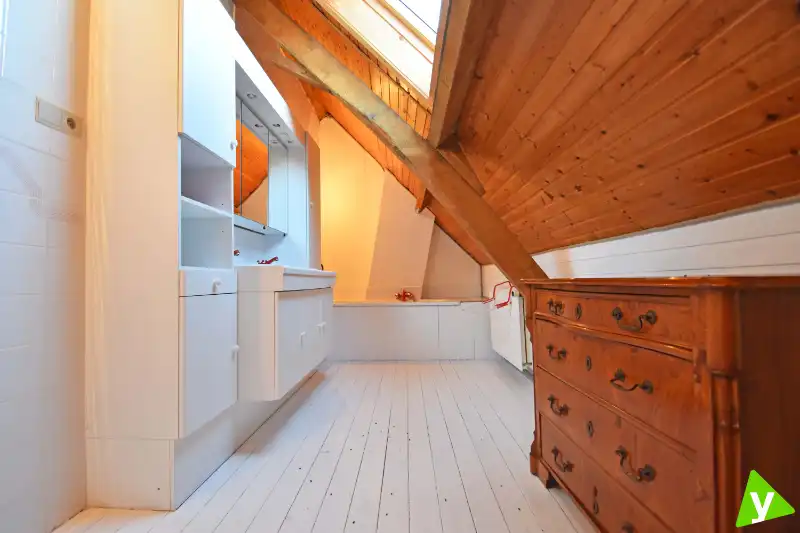 Idyllische woning met prachtige tuin foto 16