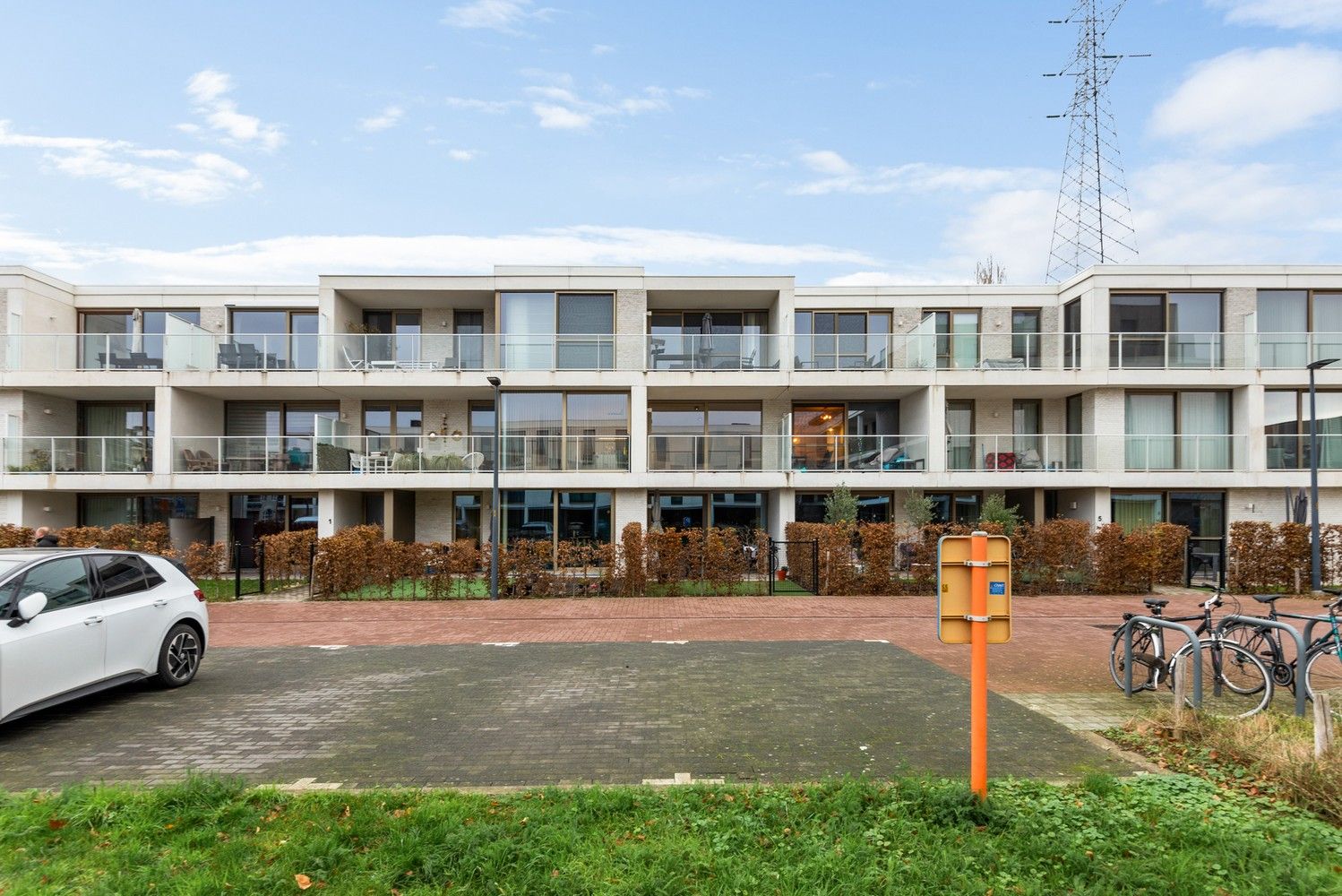 Modern appartement met 2 slaapkamers, terras & autostaanplaats op toplocatie in Lier! foto 16