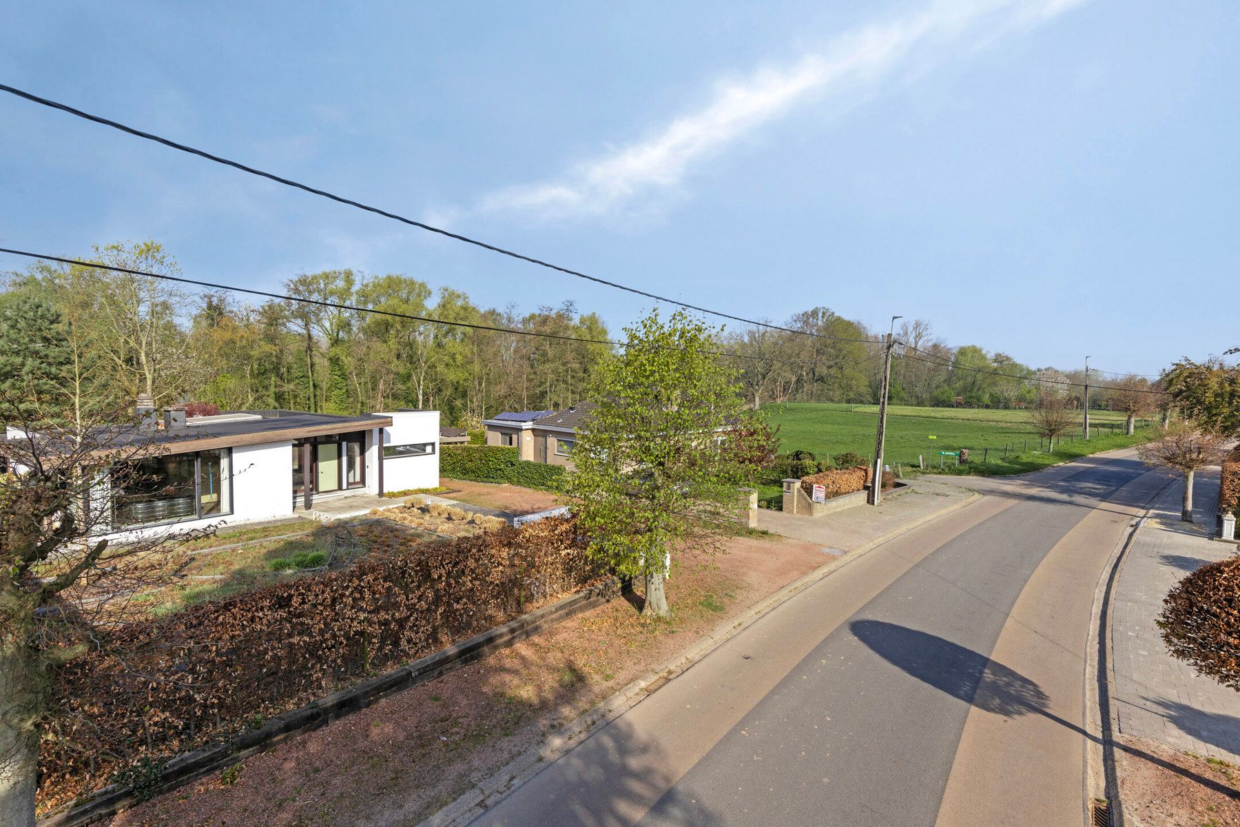 Te renoveren architecturale villa op ruim perceel van 18are foto 4